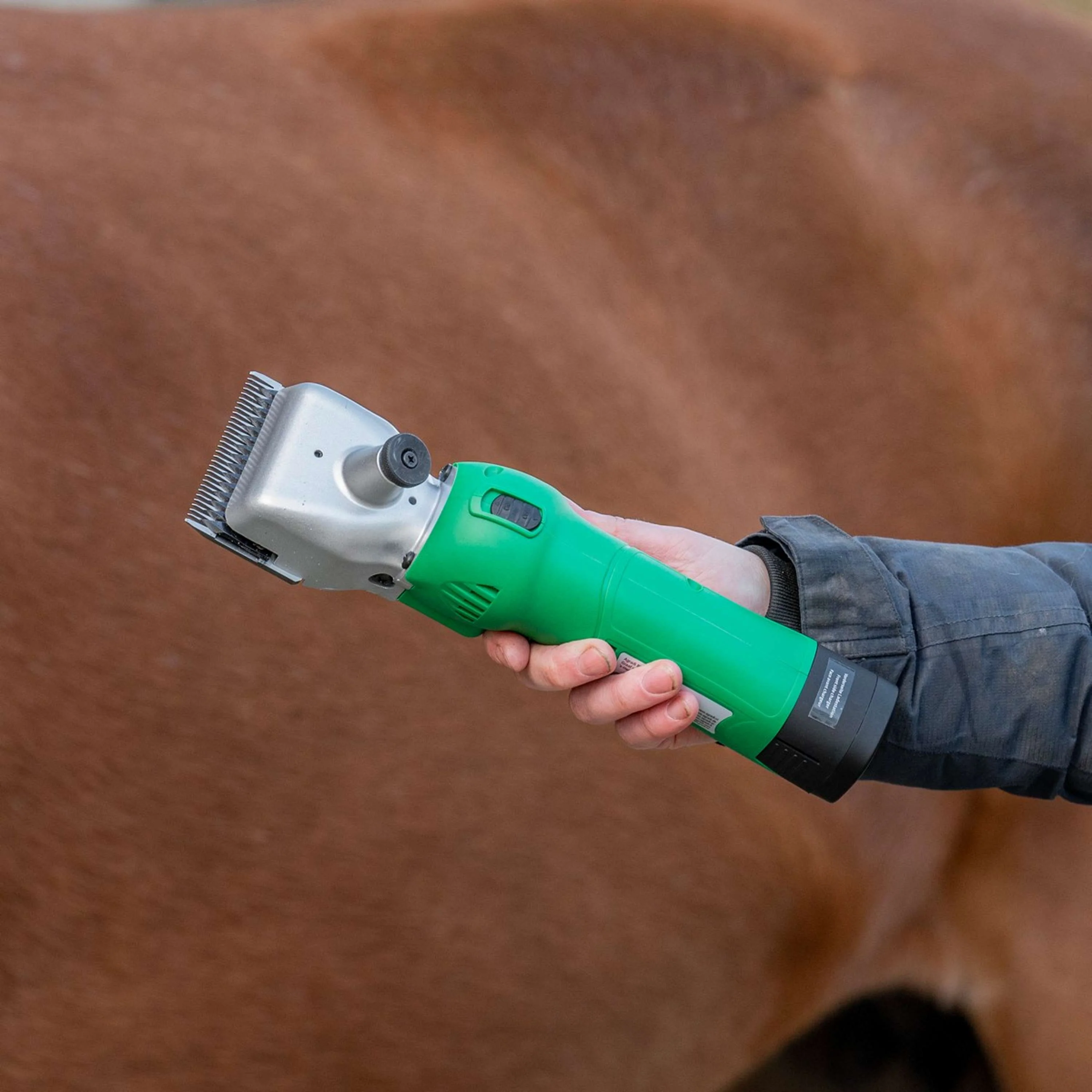 Agradi Horse Schermaschine FarmClipper HC-3000 Akku2 31/15 Zähne Pferd Grün - Image 2