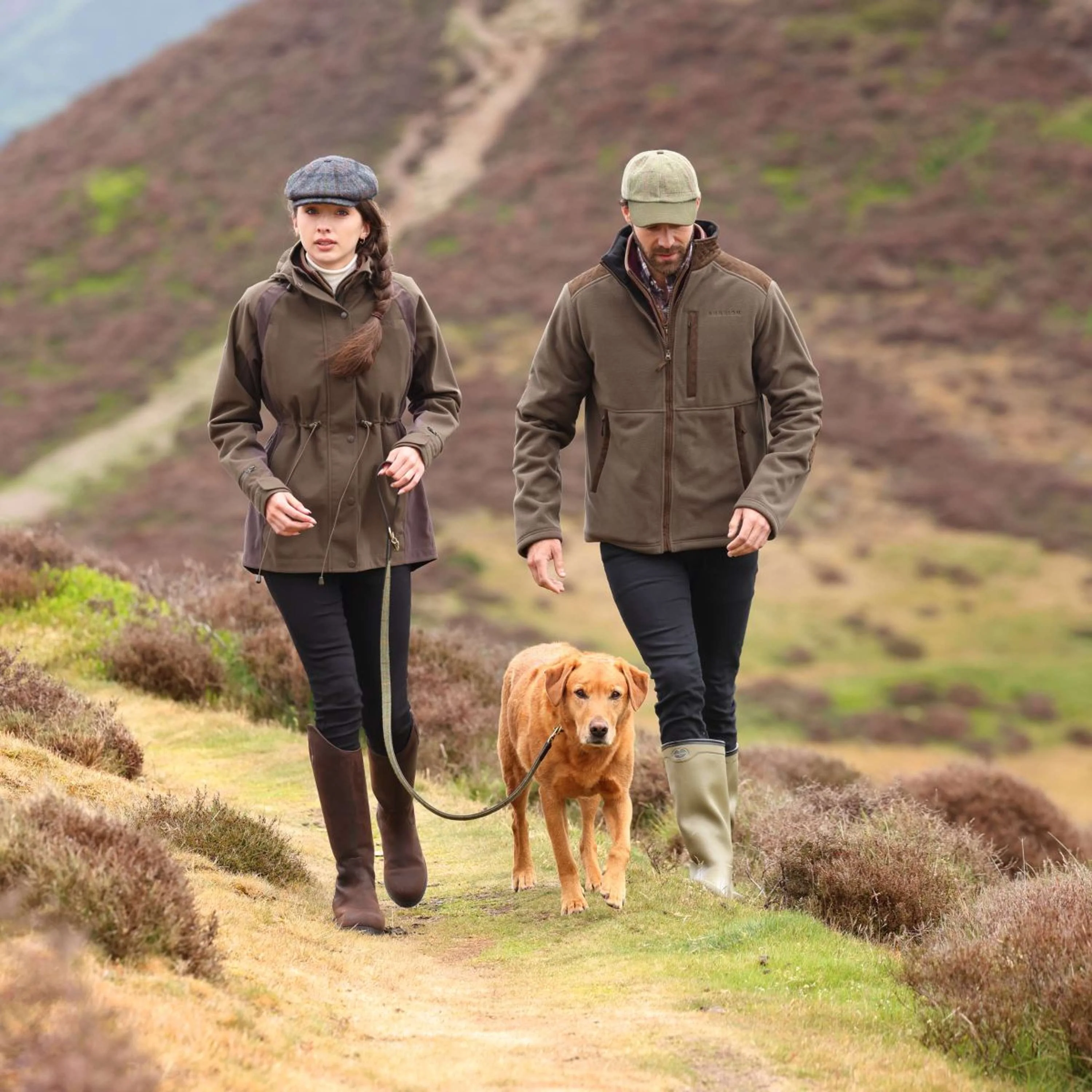 Aubrion by Shires Jacke Heritage Fleece Dunkelolive - Image 5