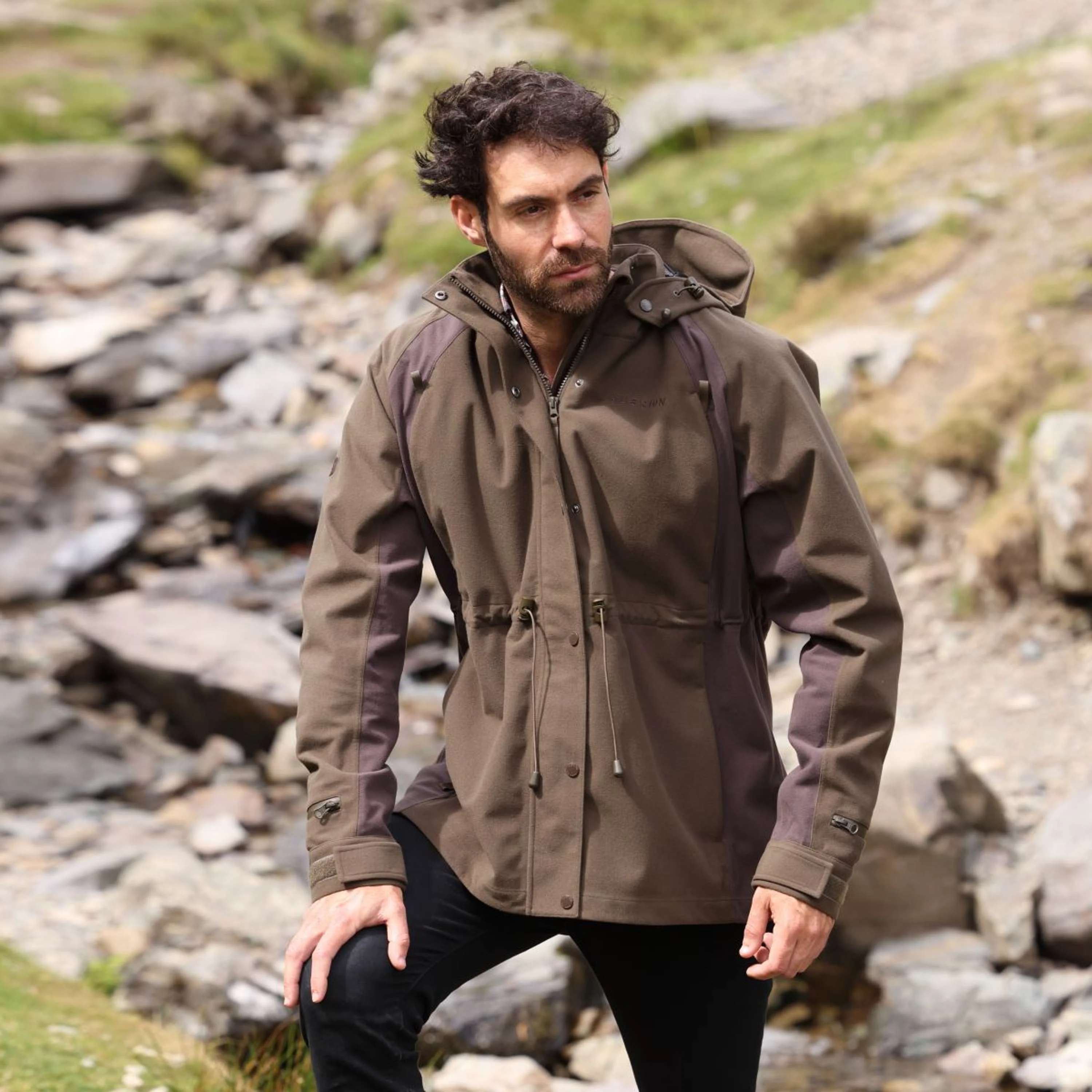 Aubrion by Shires Jacke Heritage Dunkelolive - Image 35