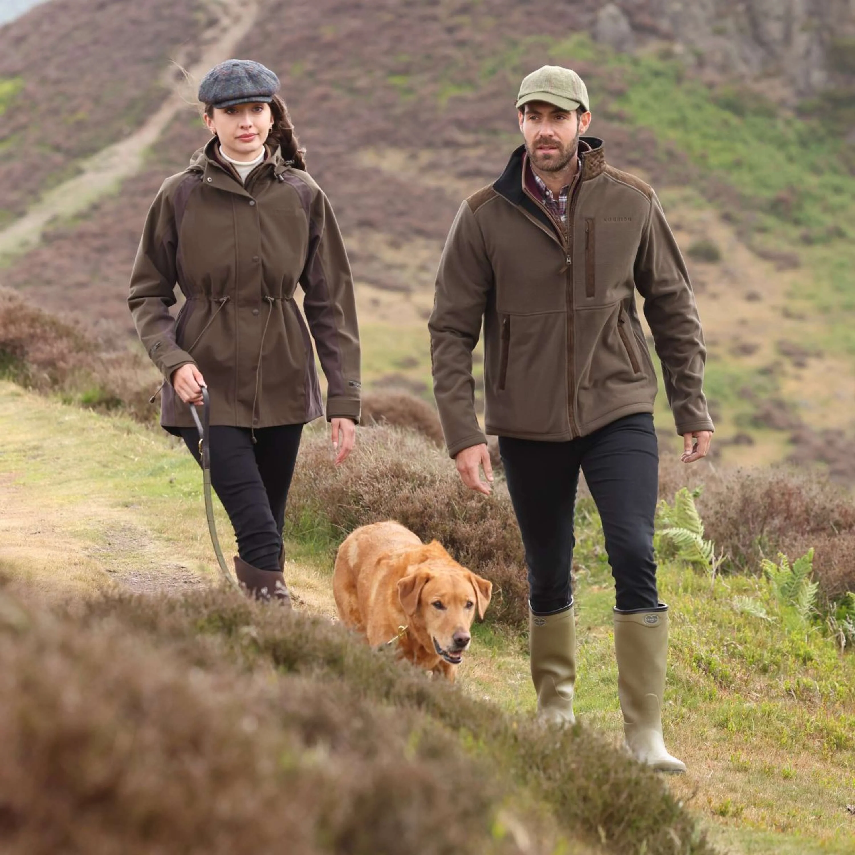 Aubrion by Shires Jacke Heritage Fleece Dunkelolive - Image 7