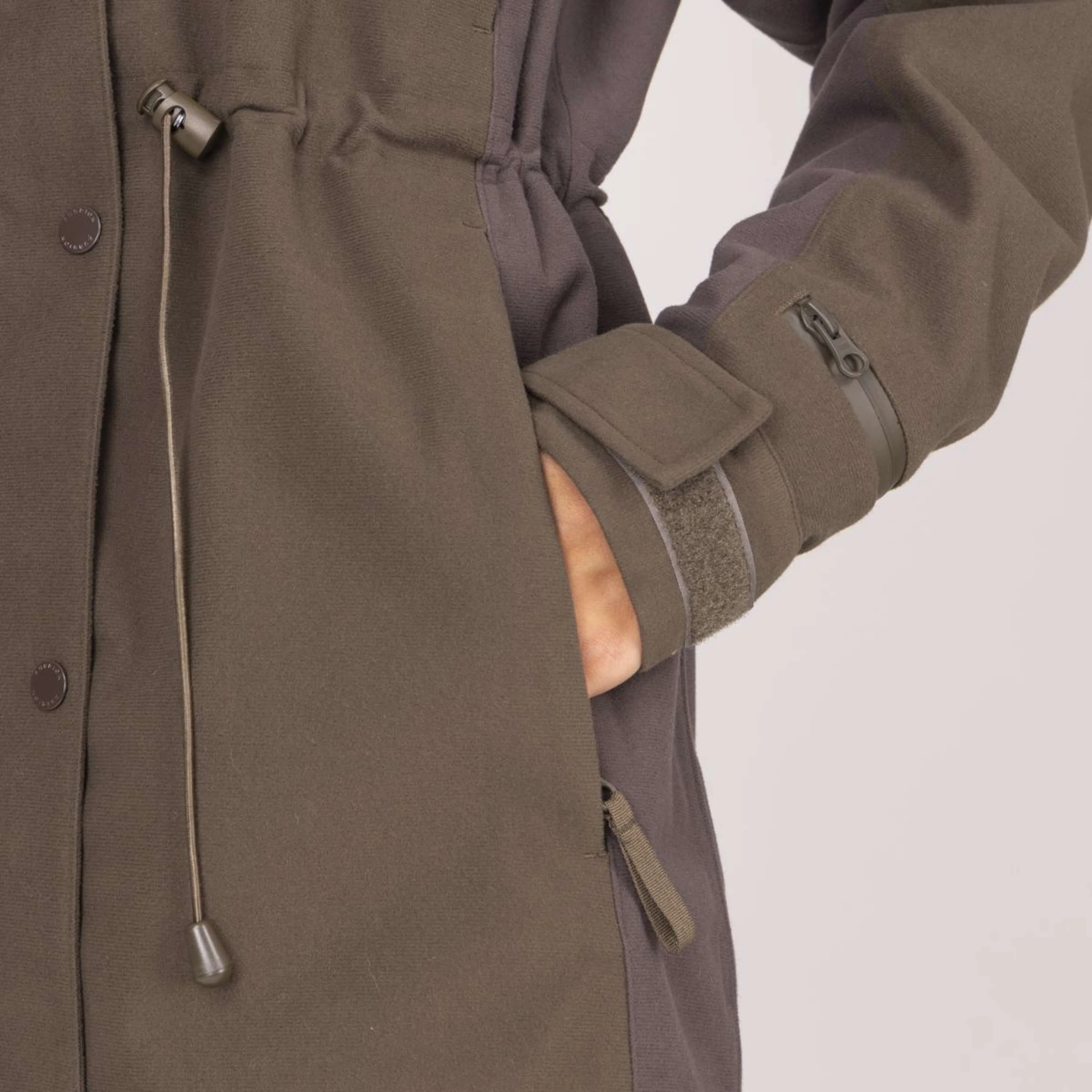 Aubrion by Shires Jacke Heritage Dunkelolive - Image 53