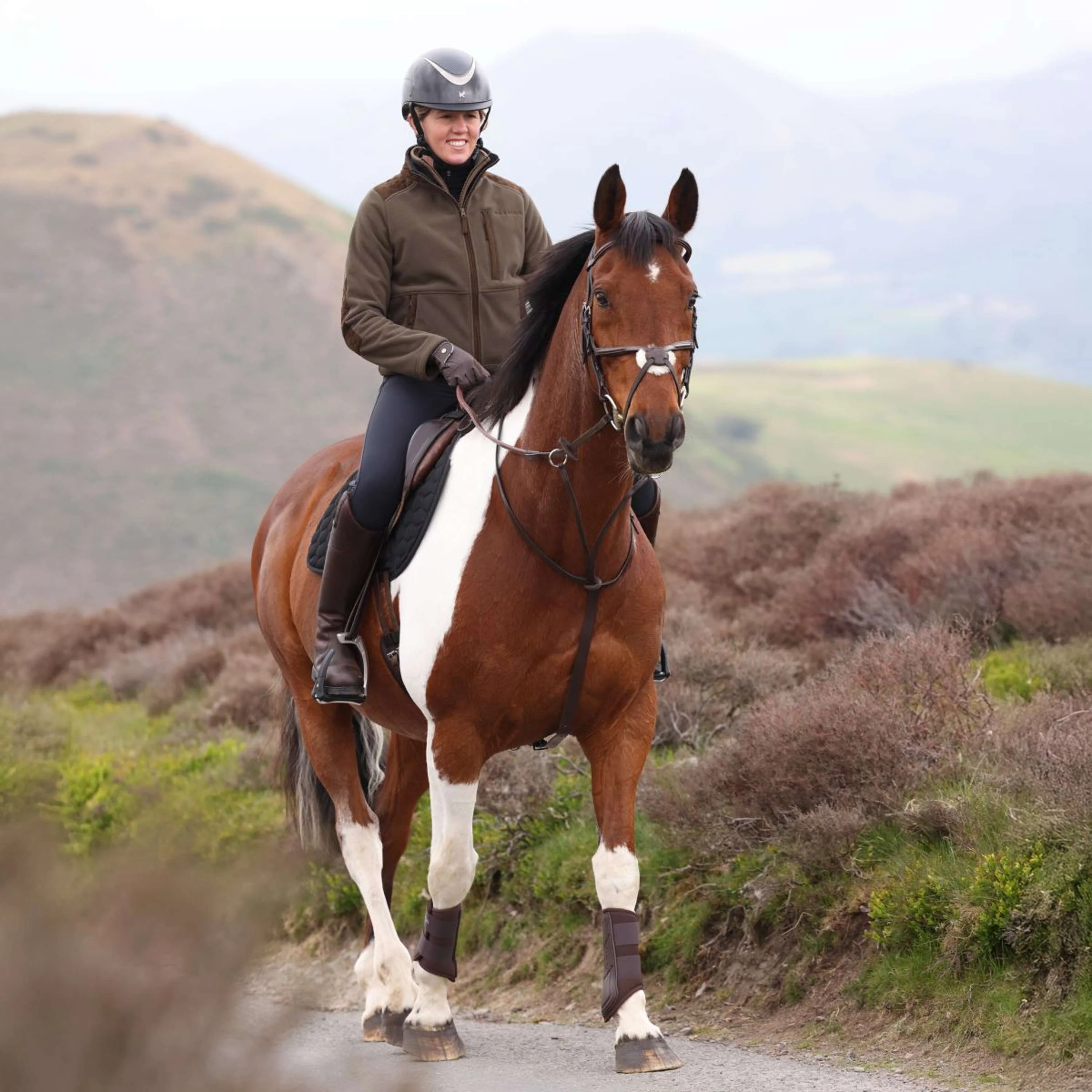 Aubrion by Shires Jacke Heritage Fleece Dunkelolive - Image 13