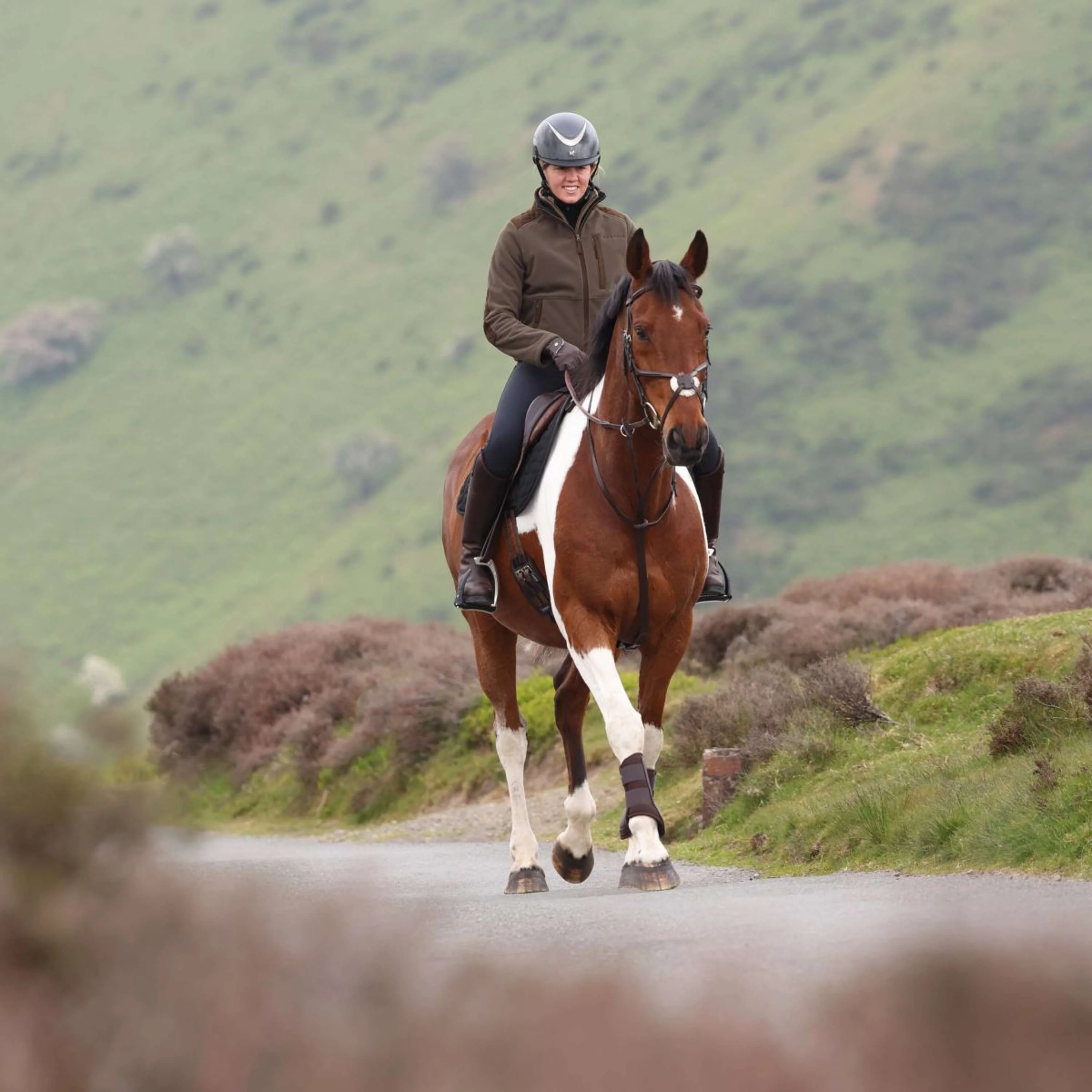 Aubrion by Shires Jacke Heritage Fleece Dunkelolive - Image 14