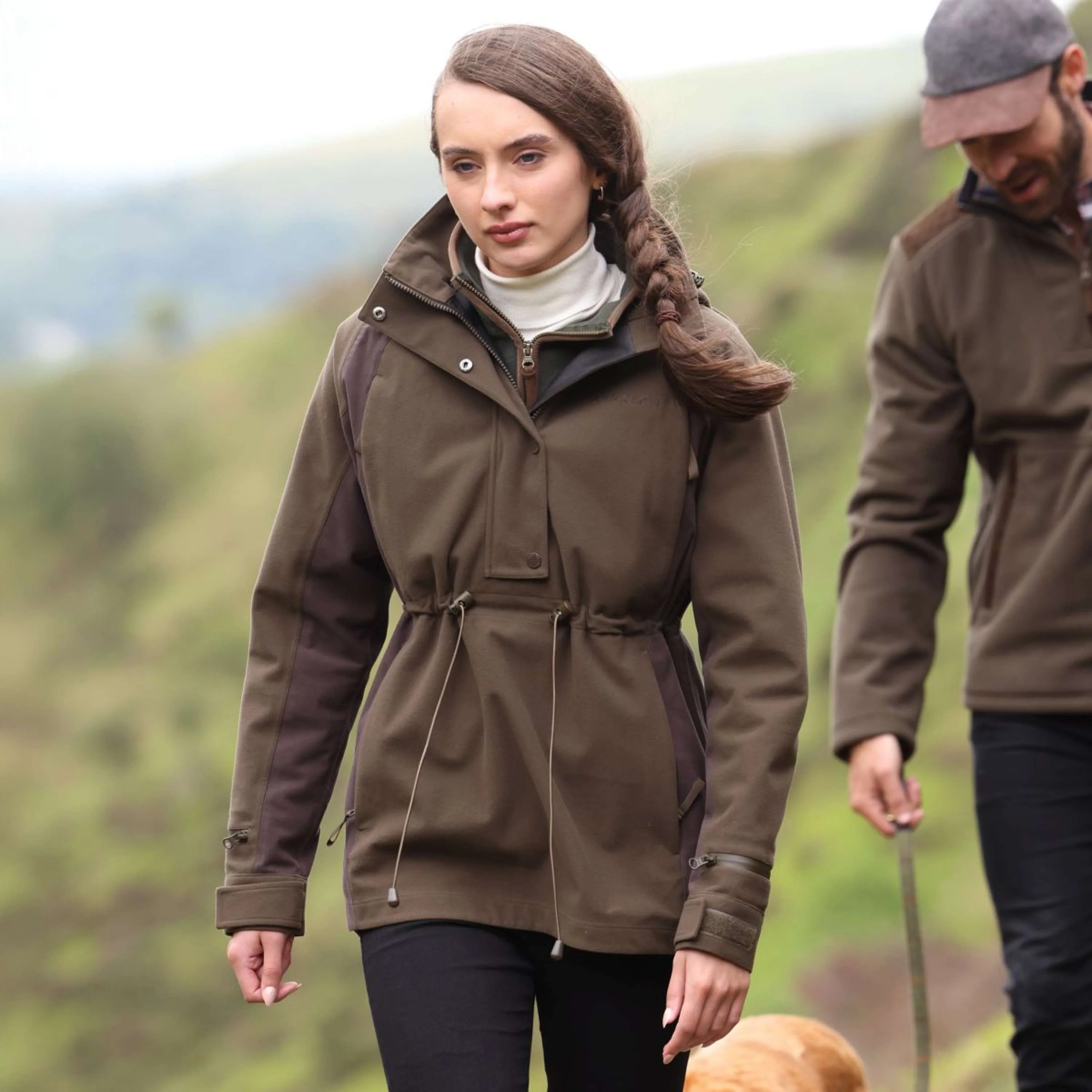 Aubrion by Shires Pullover Heritage Dunkelolive - Image 21