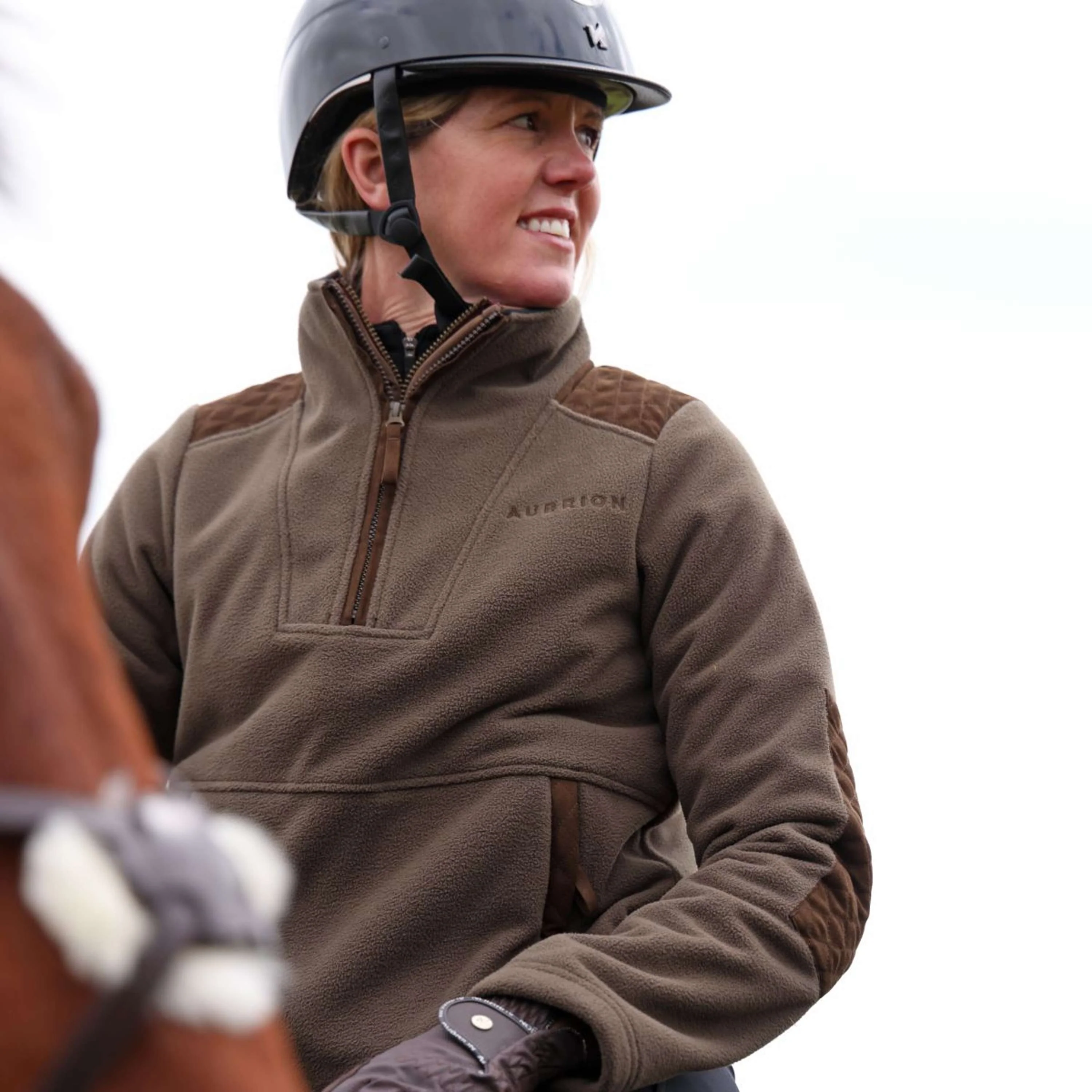 Aubrion by Shires Pullover Heritage Fleece Dunkelolive - Image 50
