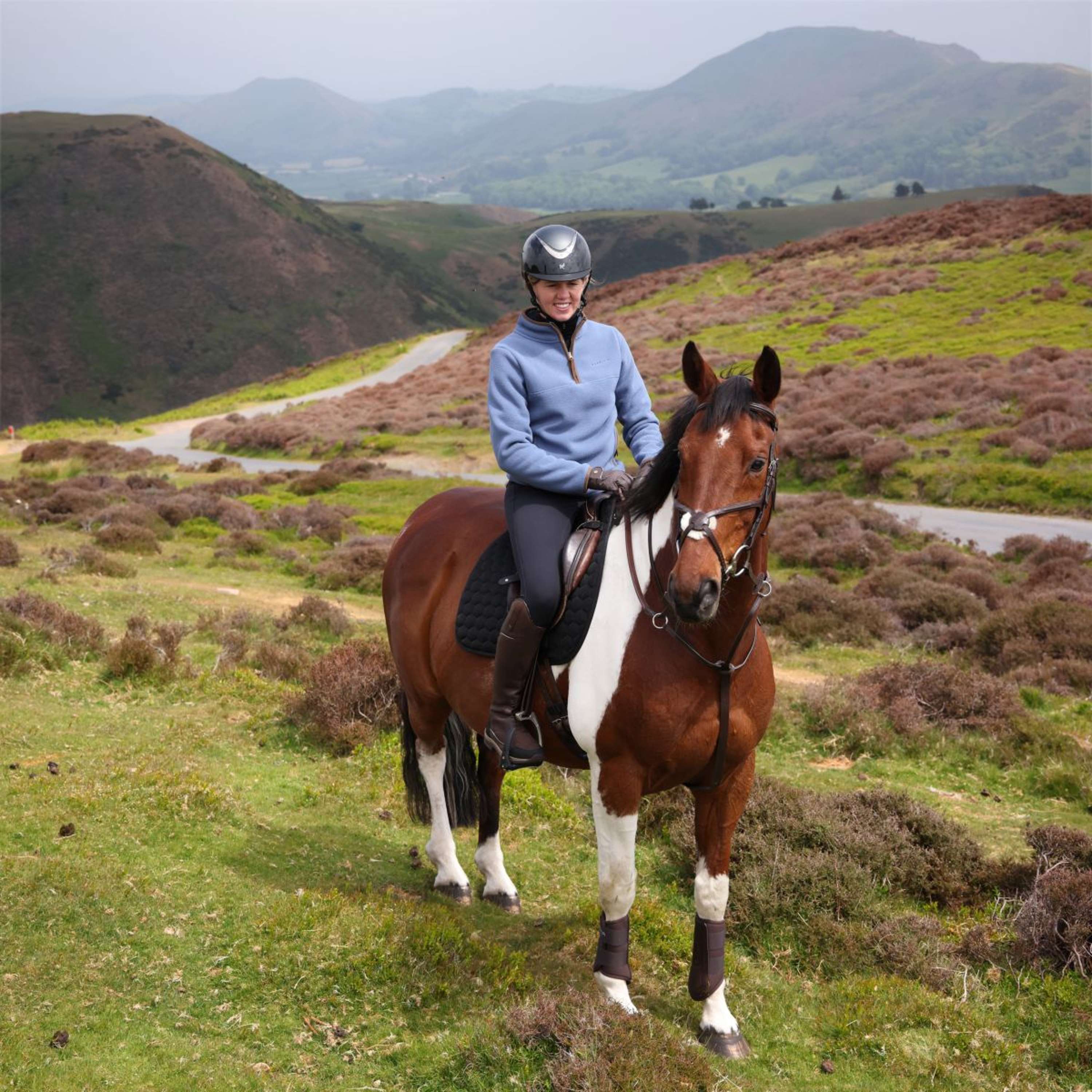 Aubrion by Shires Pullover Original Fleece Blau - Image 10