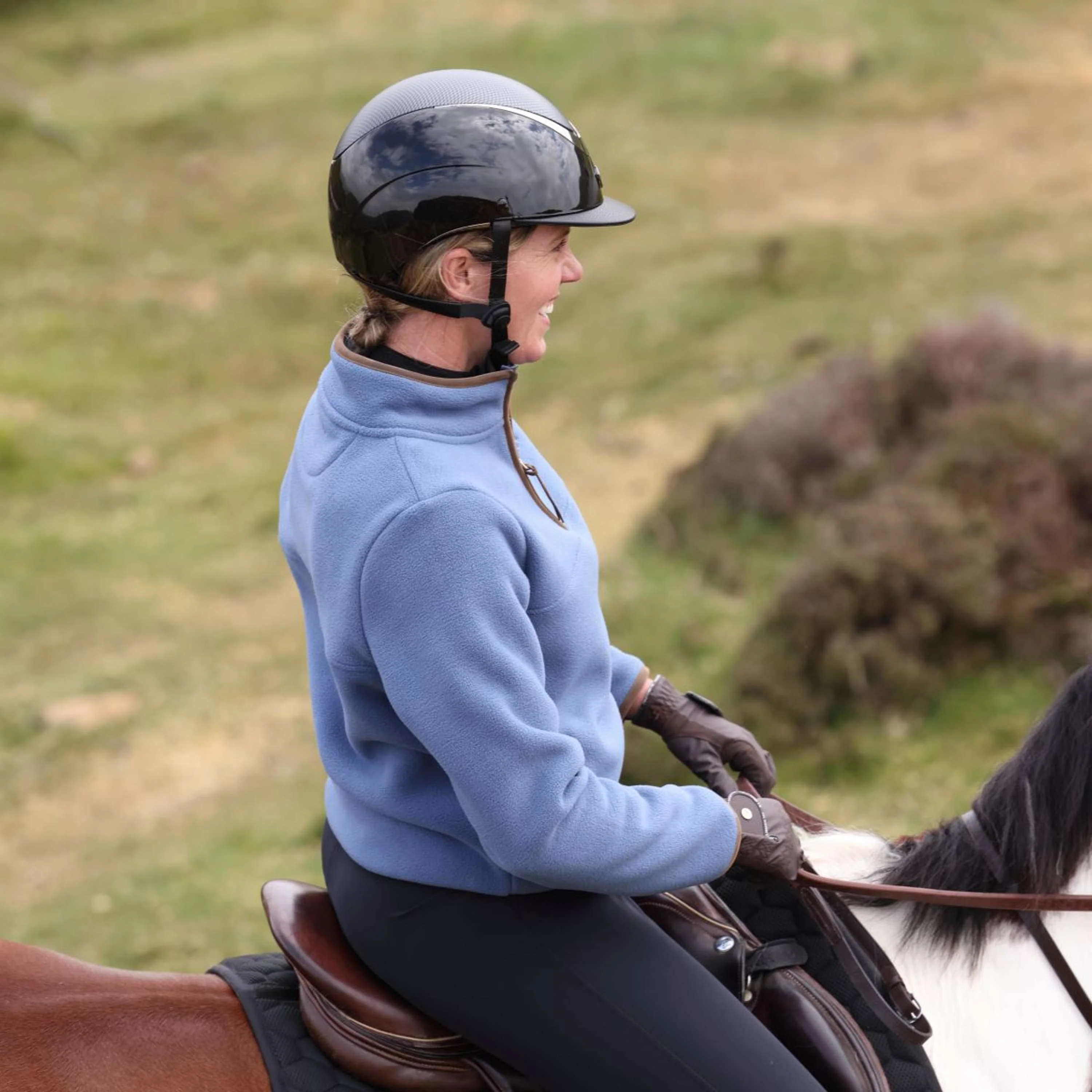 Aubrion by Shires Pullover Original Fleece Blau - Image 15