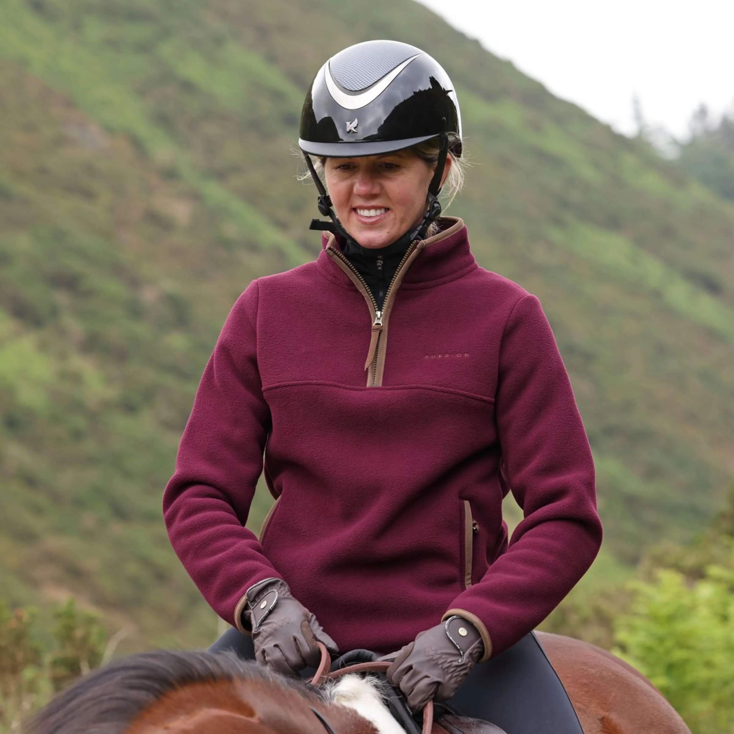 Aubrion by Shires Pullover Original Fleece Maroon - Image 3