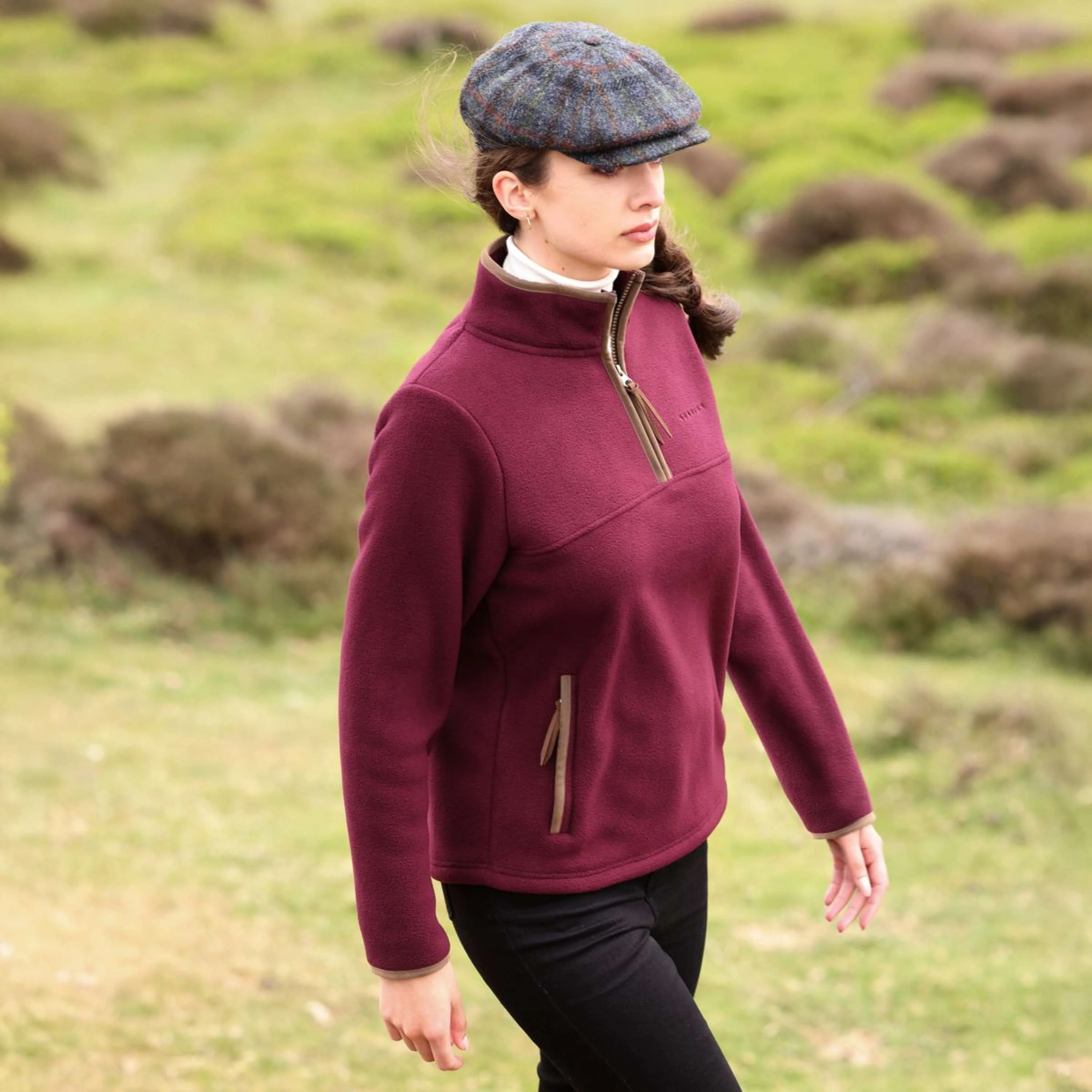Aubrion by Shires Pullover Original Fleece Maroon - Image 7