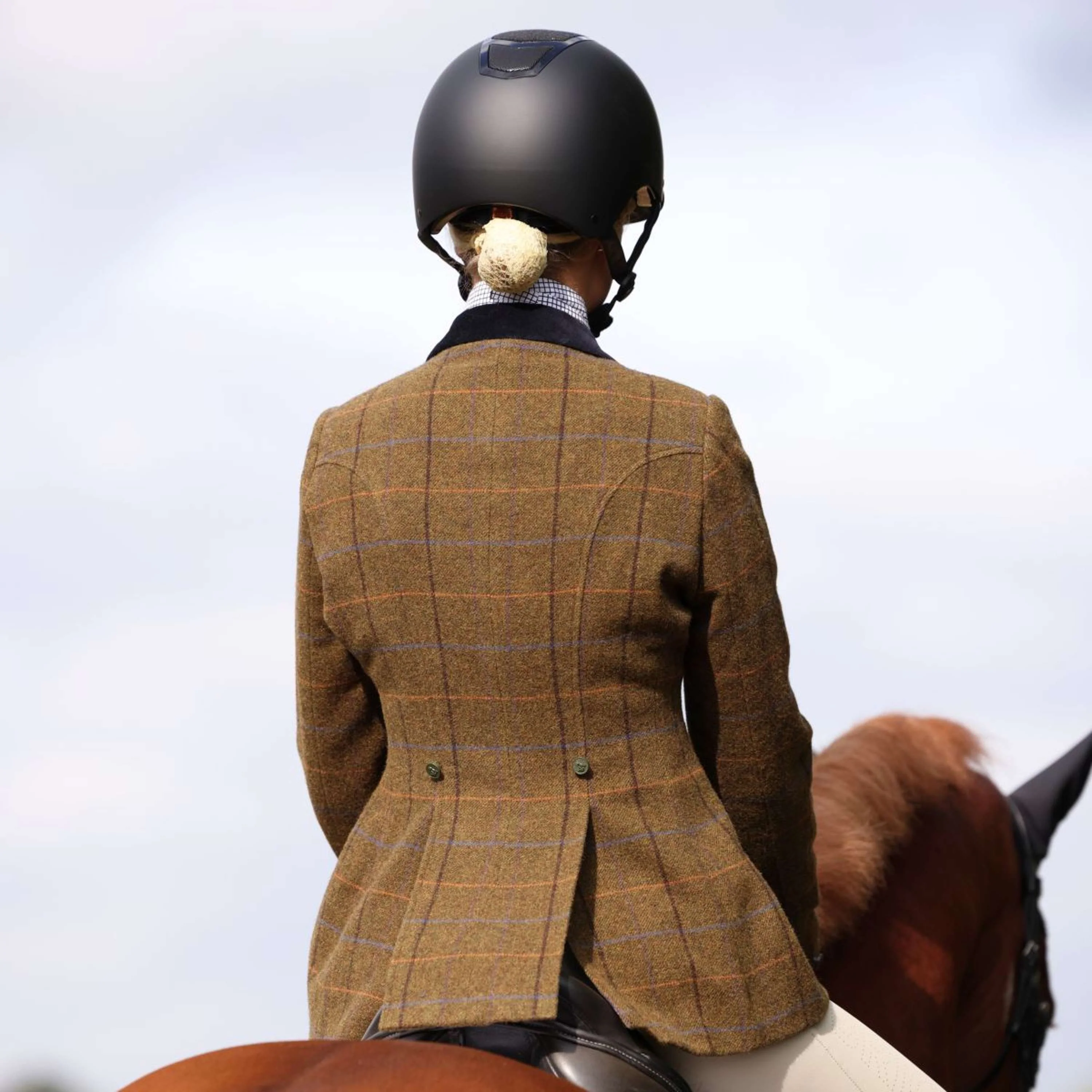 Aubrion by Shires Turnierjacket Saratoga Eichenbraun Check - Image 11