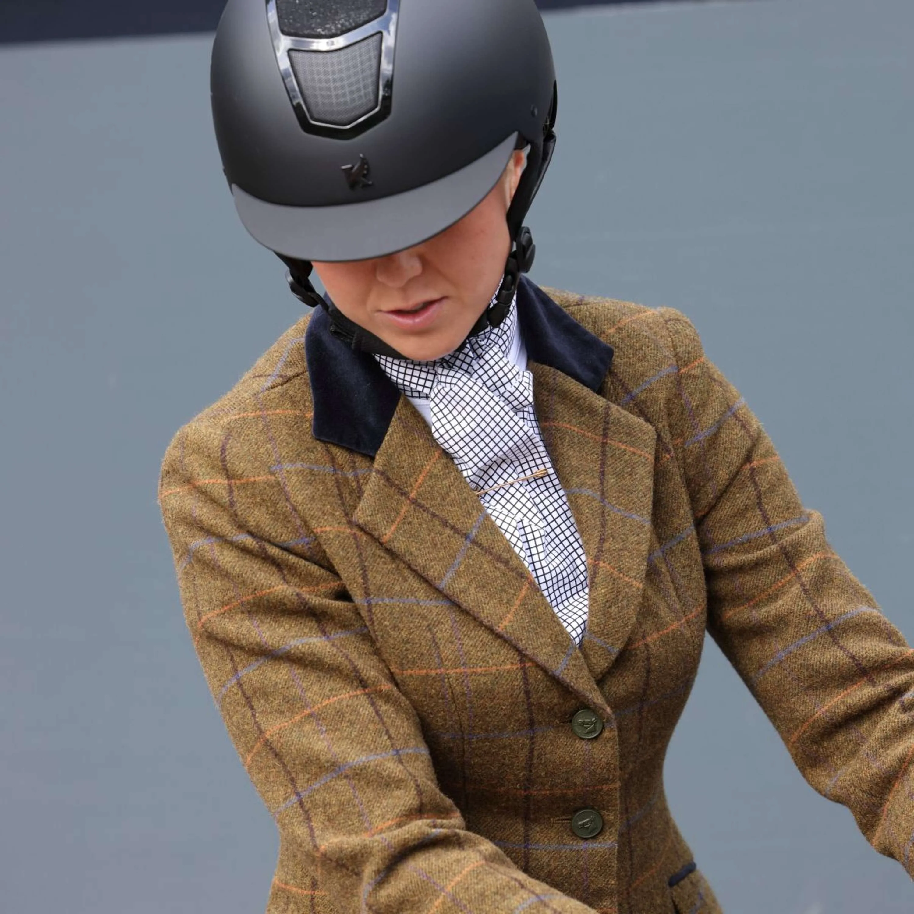 Aubrion by Shires Turnierjacket Saratoga Eichenbraun Check - Image 6