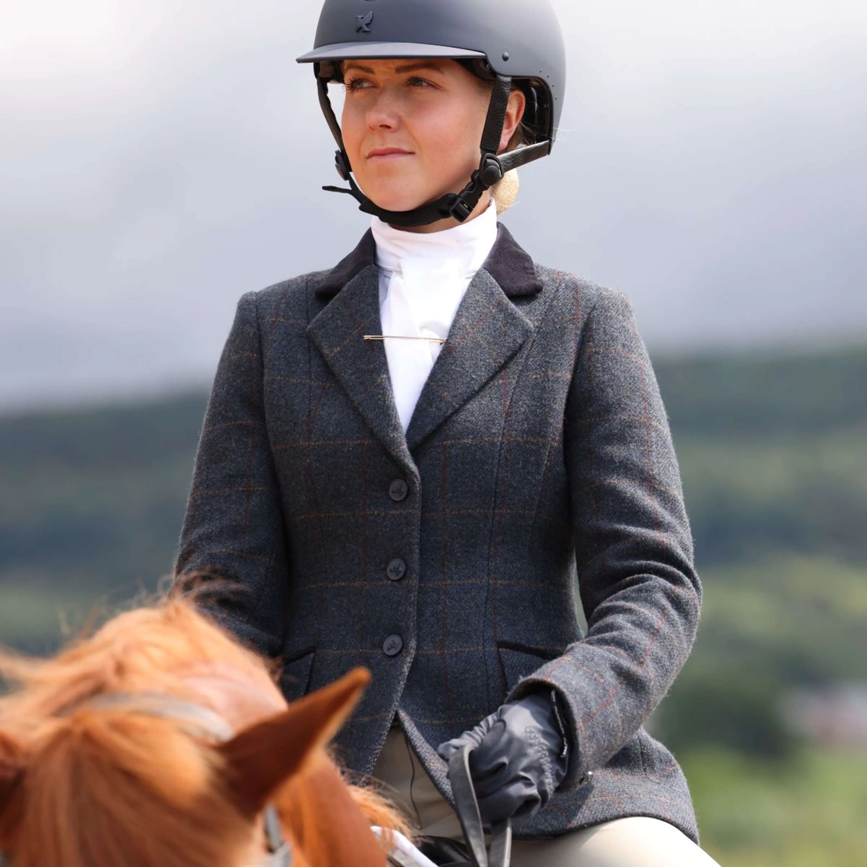 Aubrion by Shires Turnierjacket Saratoga Juniper Navy Check - Image 6