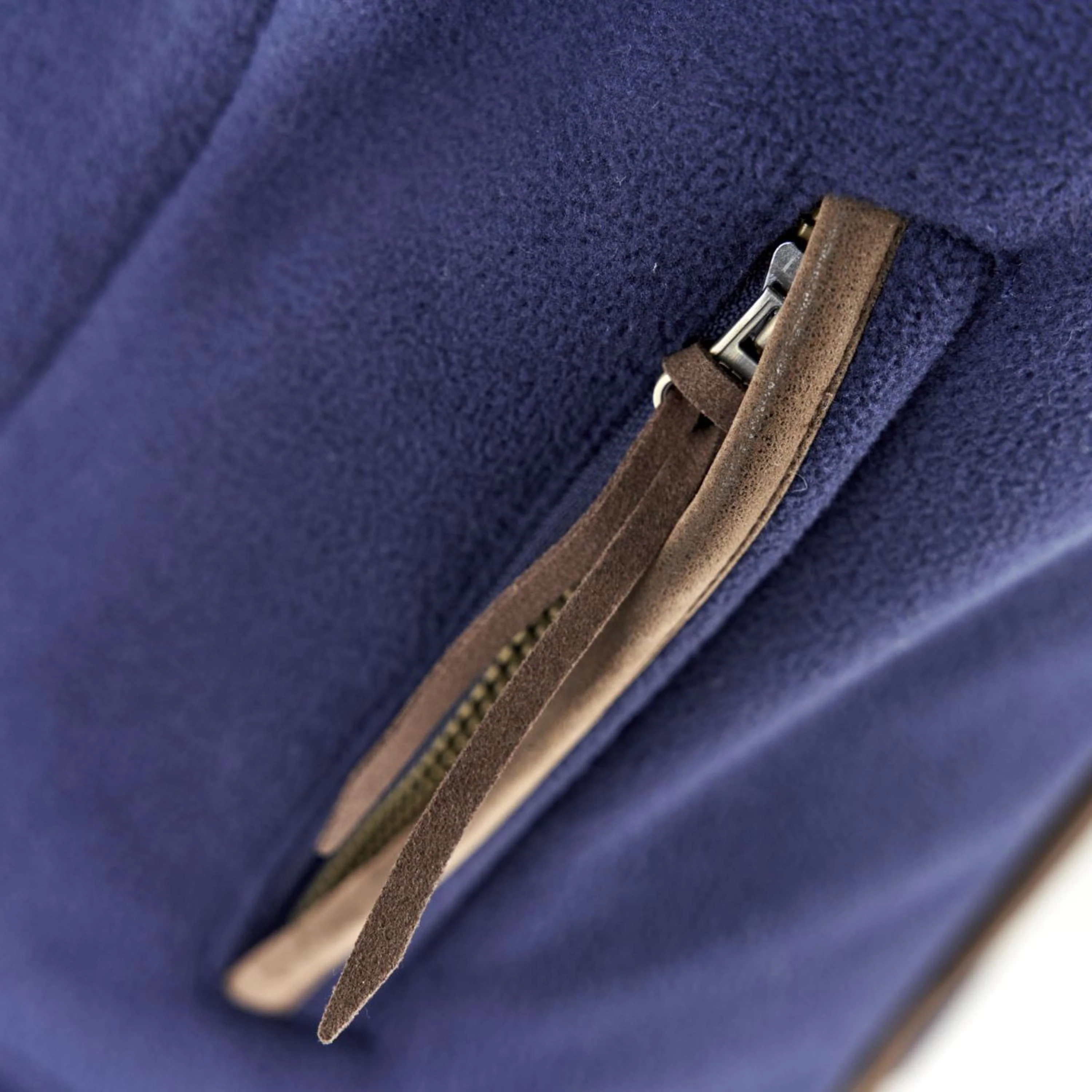 Aubrion by Shires Weste Original Fleece Navy - Image 11