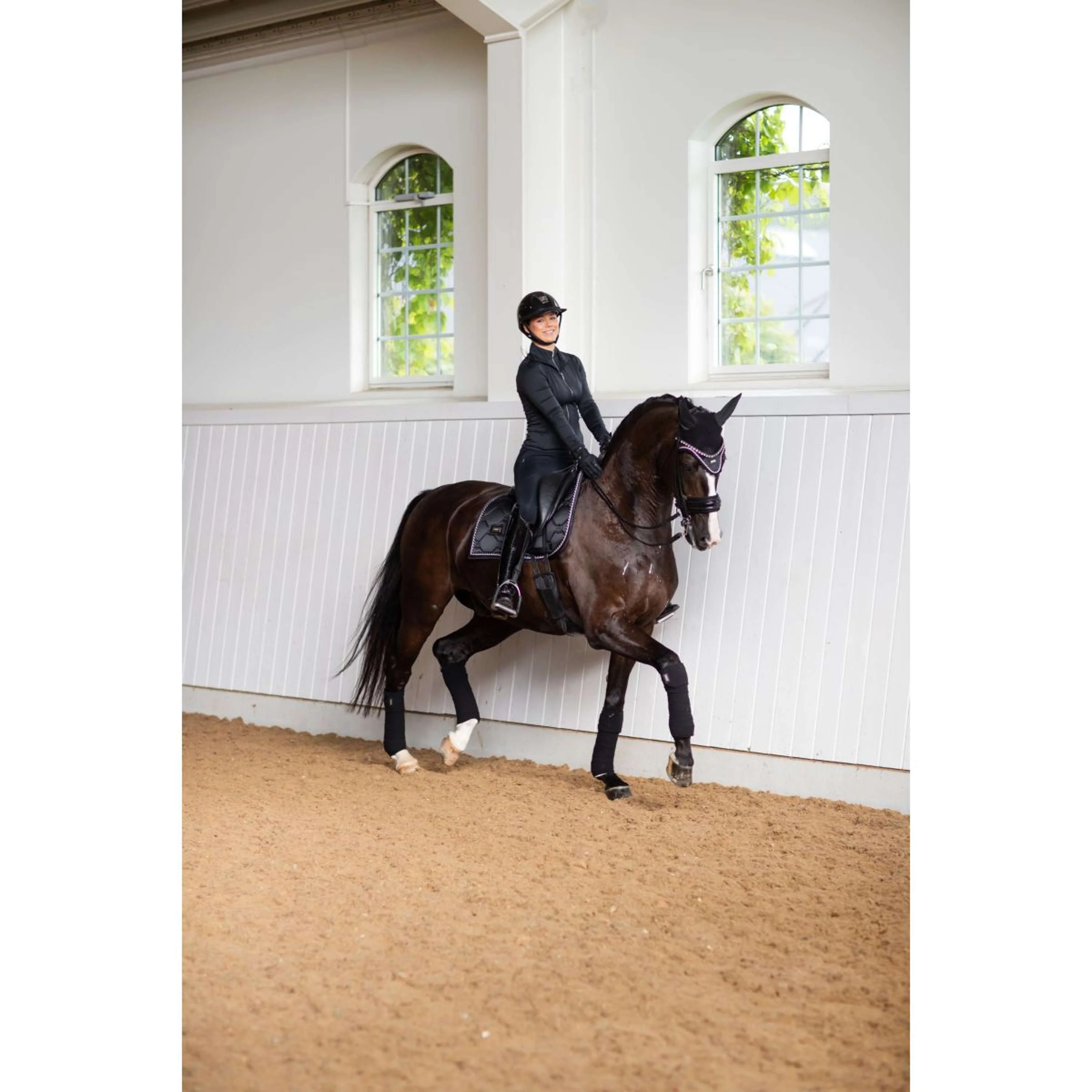 Equestrian Stockholm Bandagen Black Edition - Image 2