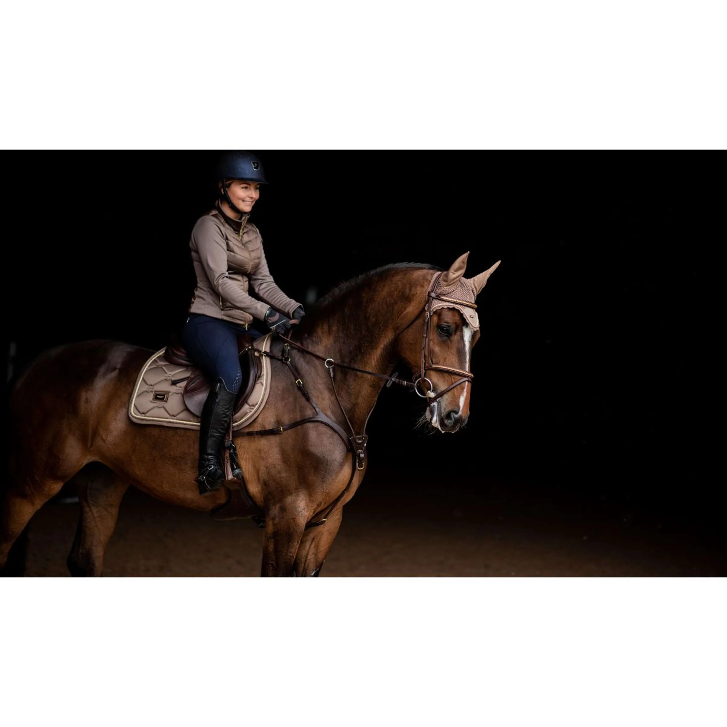 Equestrian Stockholm Schabracke Springen Champagne - Image 7