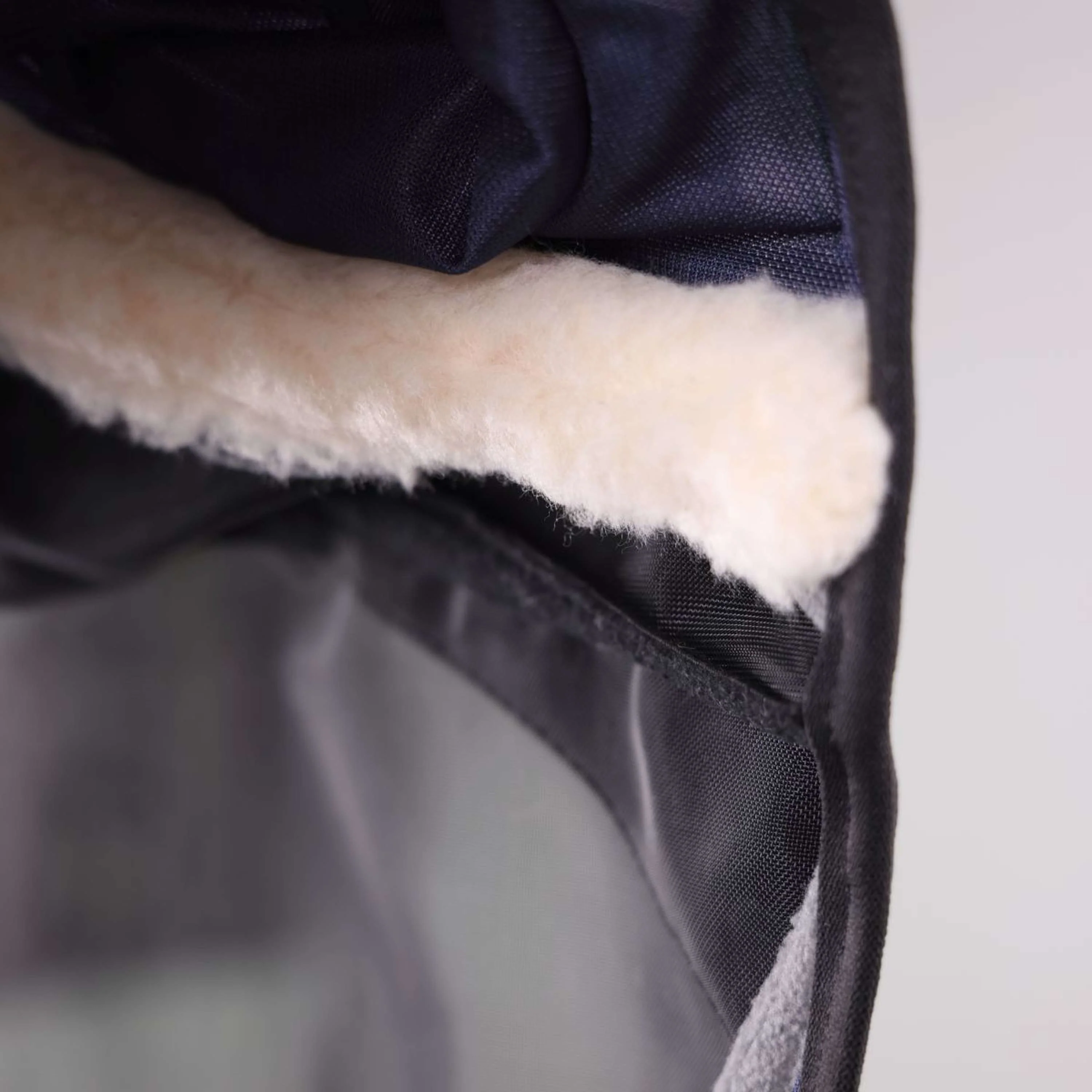 FlyGuard by Shires Fliegenmaske Pro Deluxe mit Ohren und Nase Black Cherry - Image 8