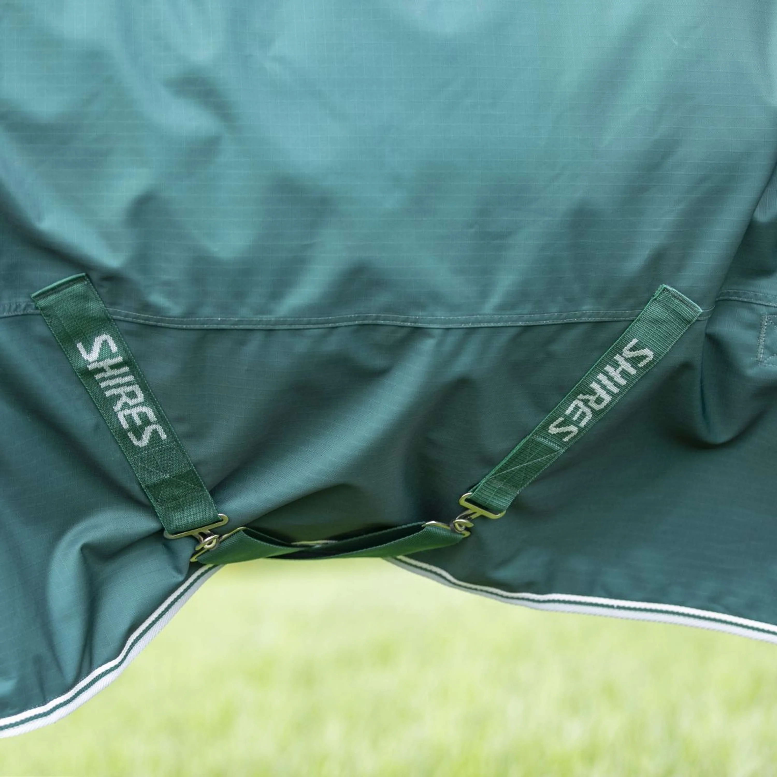 Highlander Original by Shires Winterdecke Turnout 300g mit Halsstück Grün - Image 3