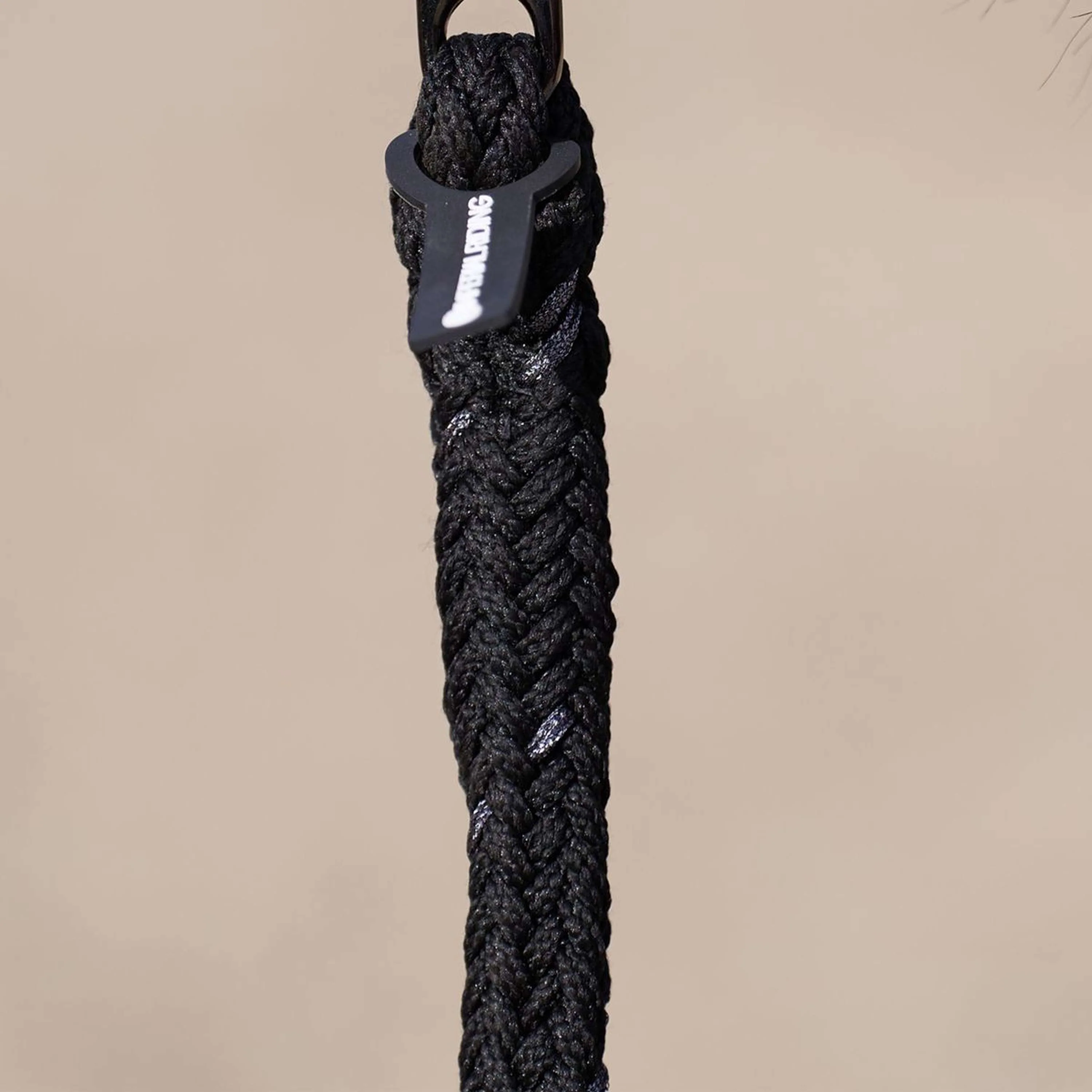 Imperial Riding Führstrick IRHDeluxe mit Karabinerhaken Schwarz - Image 2