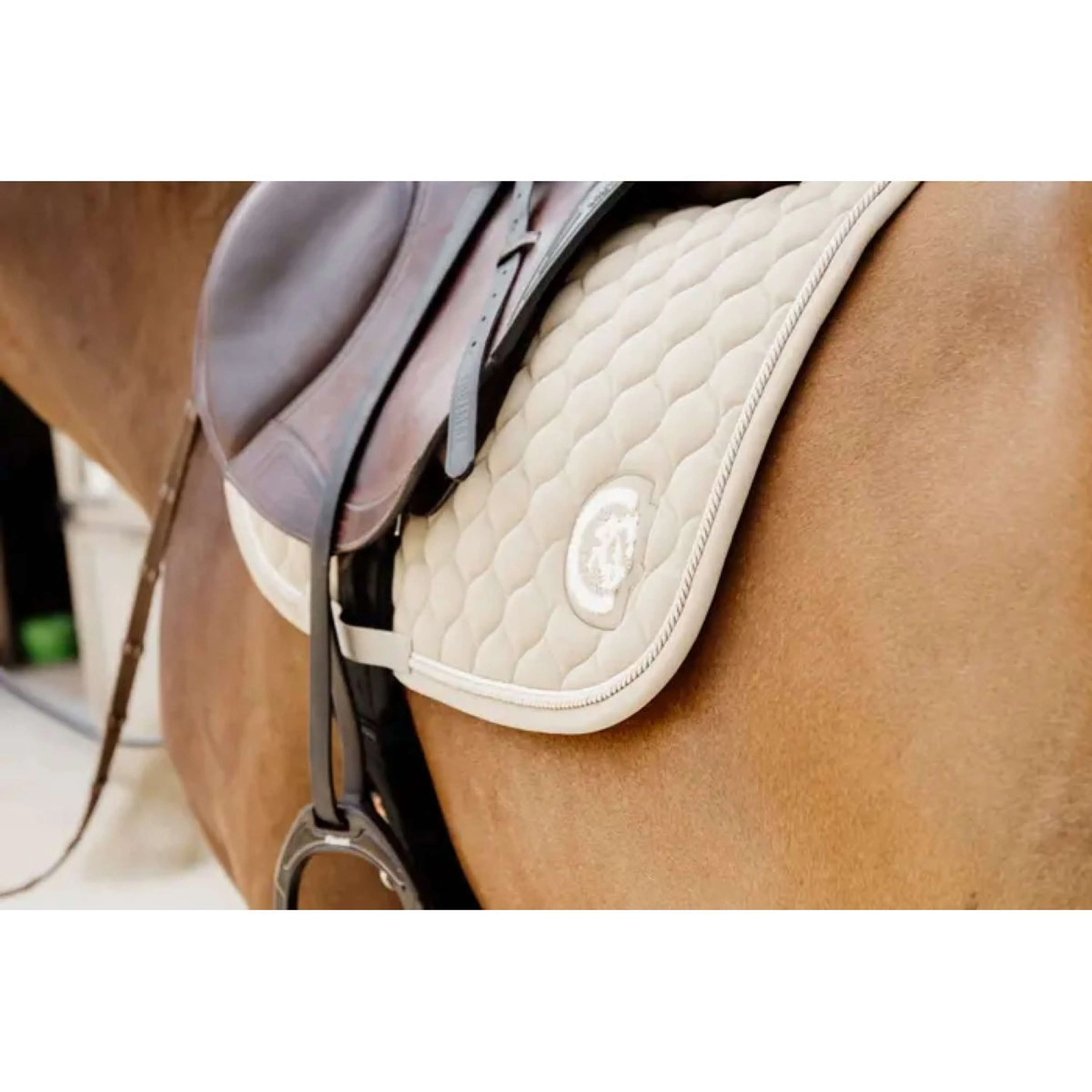 Kentucky Horsewear Schabracke Onion Quilt 3D Logo Springen Beige - Image 5