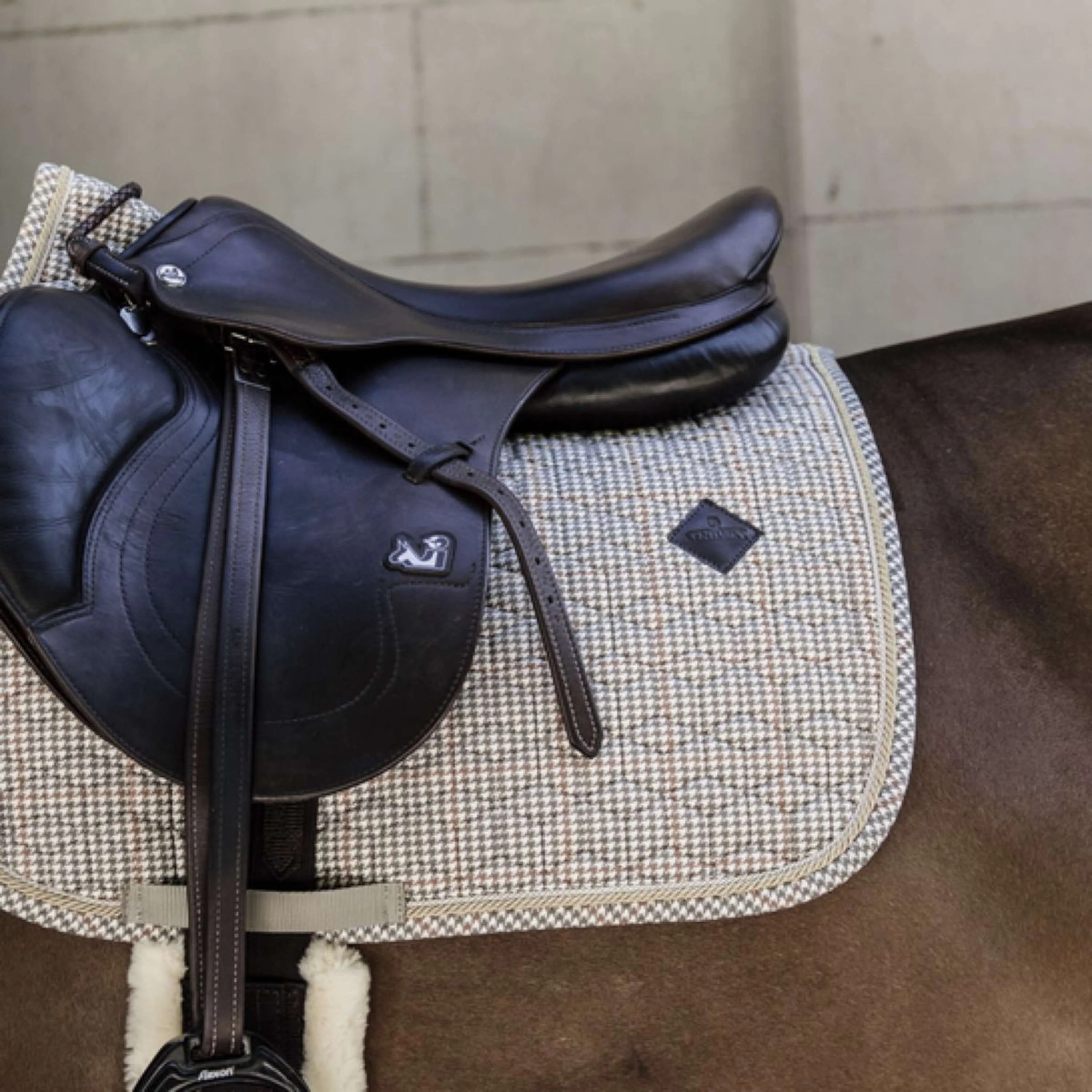 Kentucky Horsewear Schabracke Pied-de-Poule Springen Beige