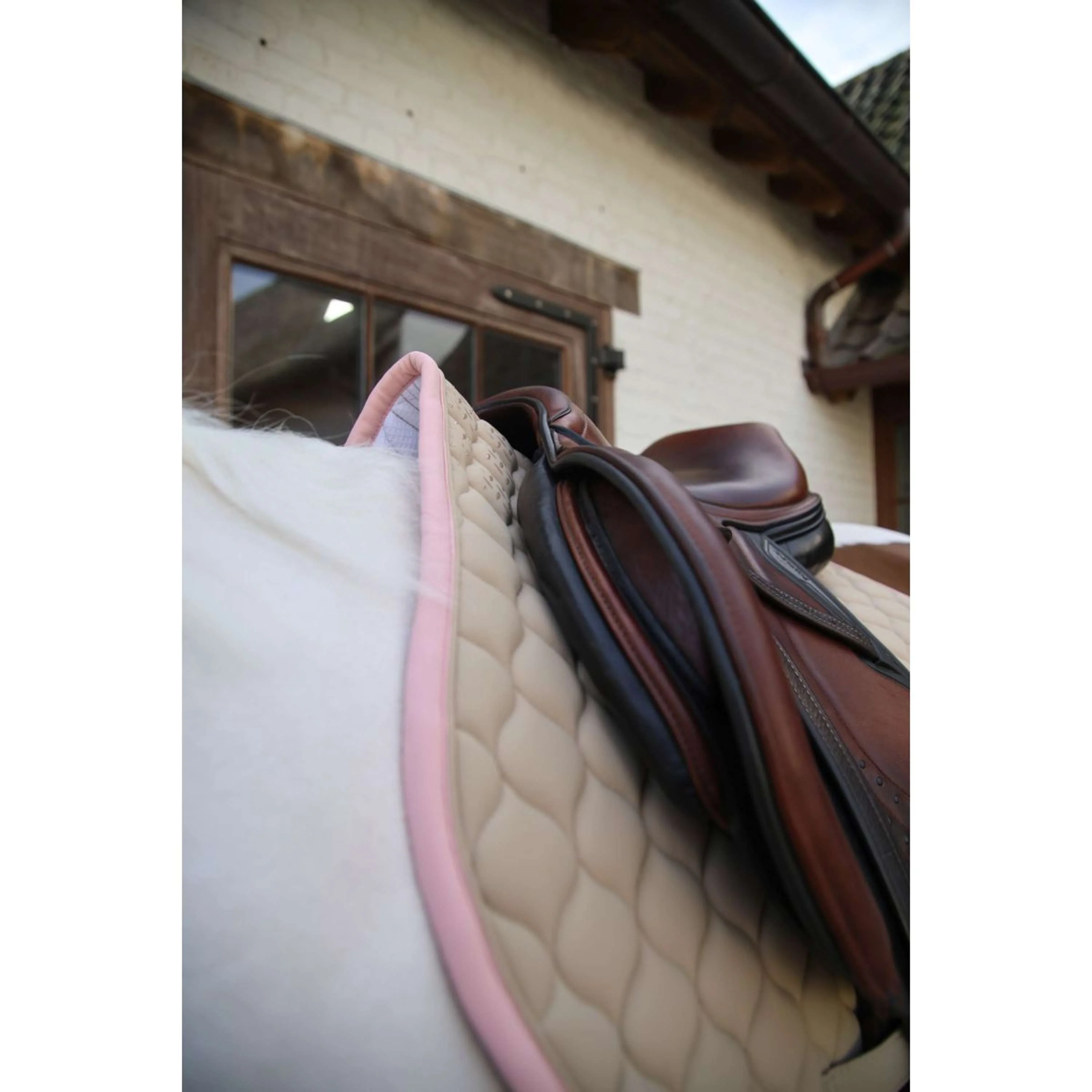 Kentucky Horsewear Schabracke Softshell Onion Quilt Springen Beige/Altrosa - Image 4