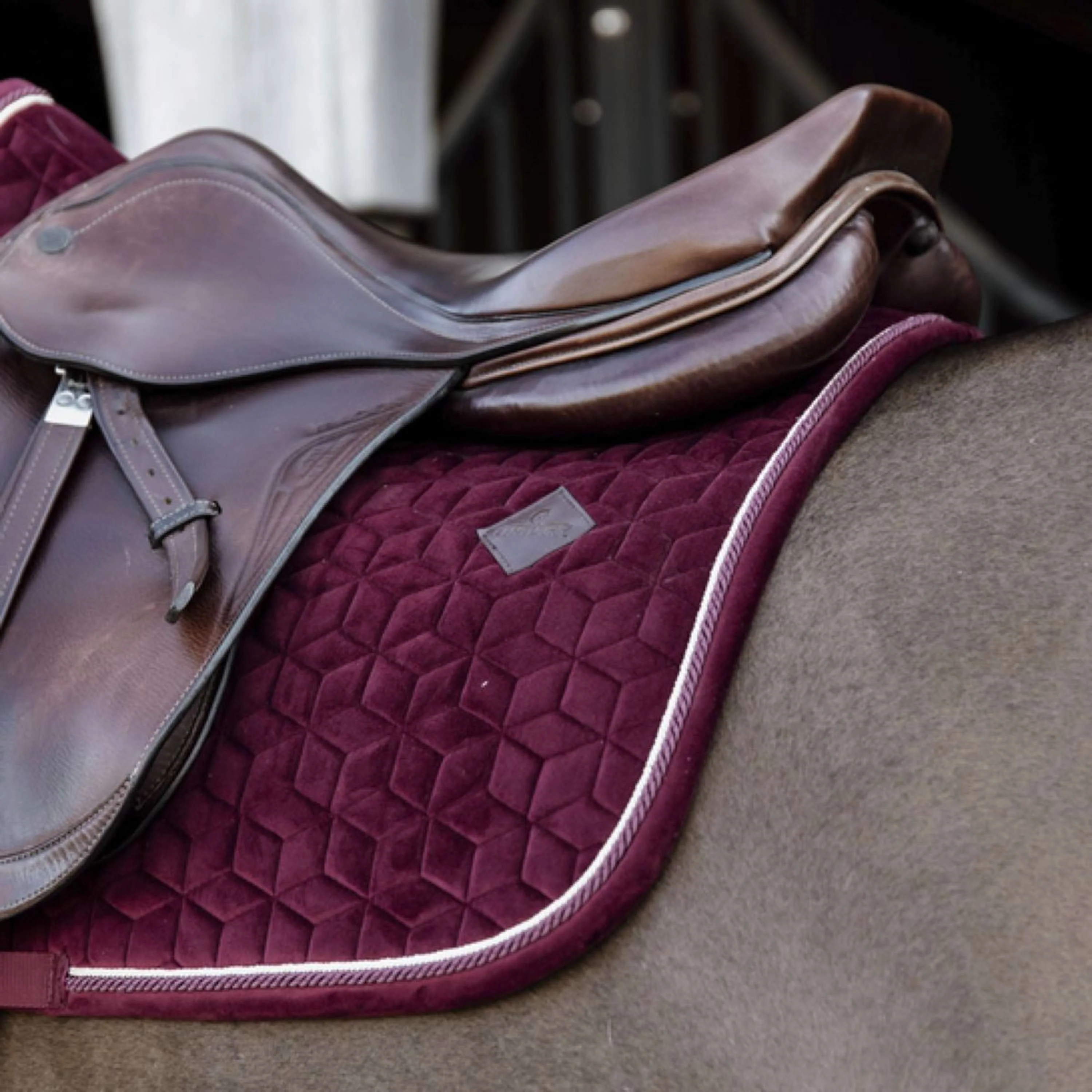Kentucky Schabracke Velvet Bordeaux - Image 2