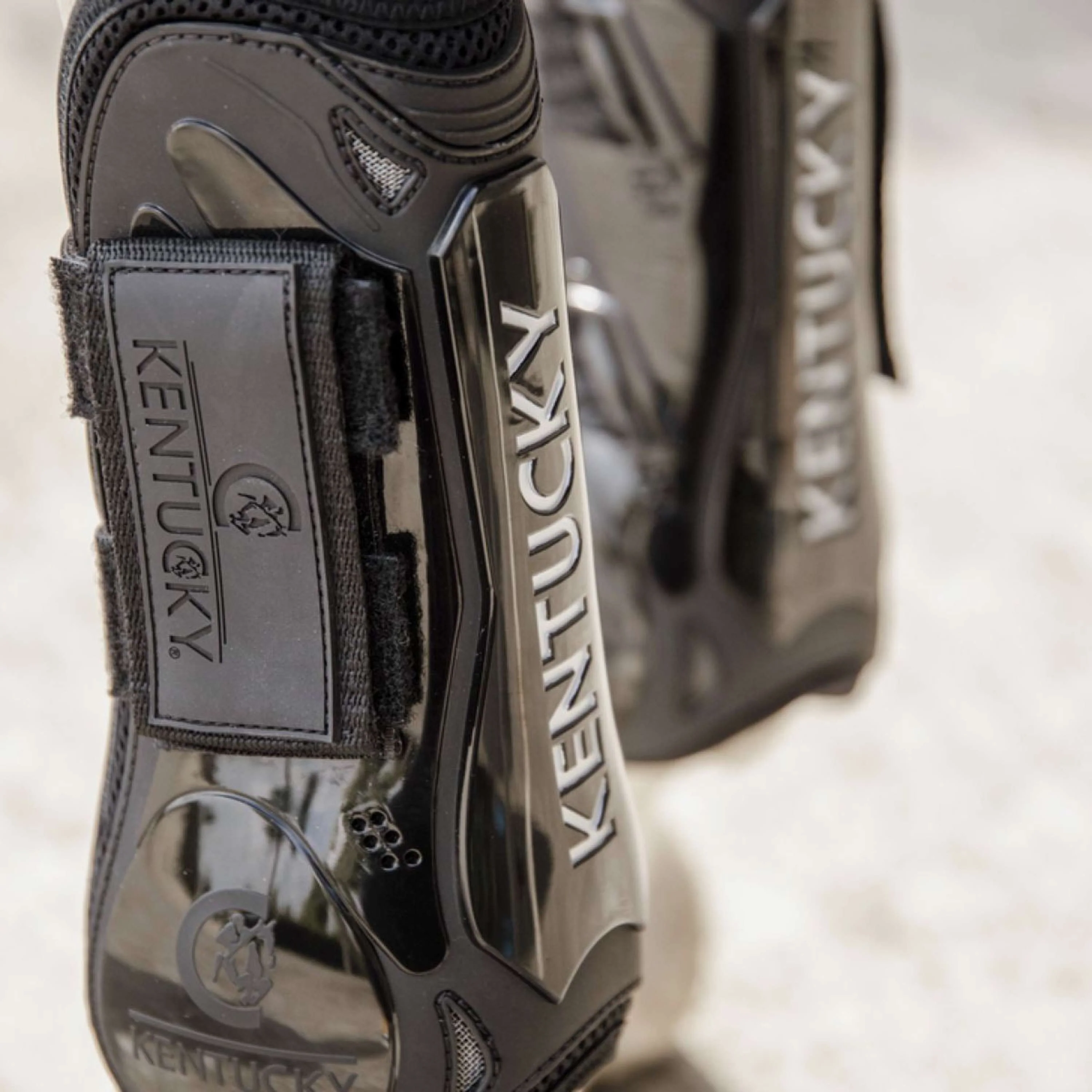 Kentucky Horsewear Sehnenschutz Velcro Schwarz - Image 2
