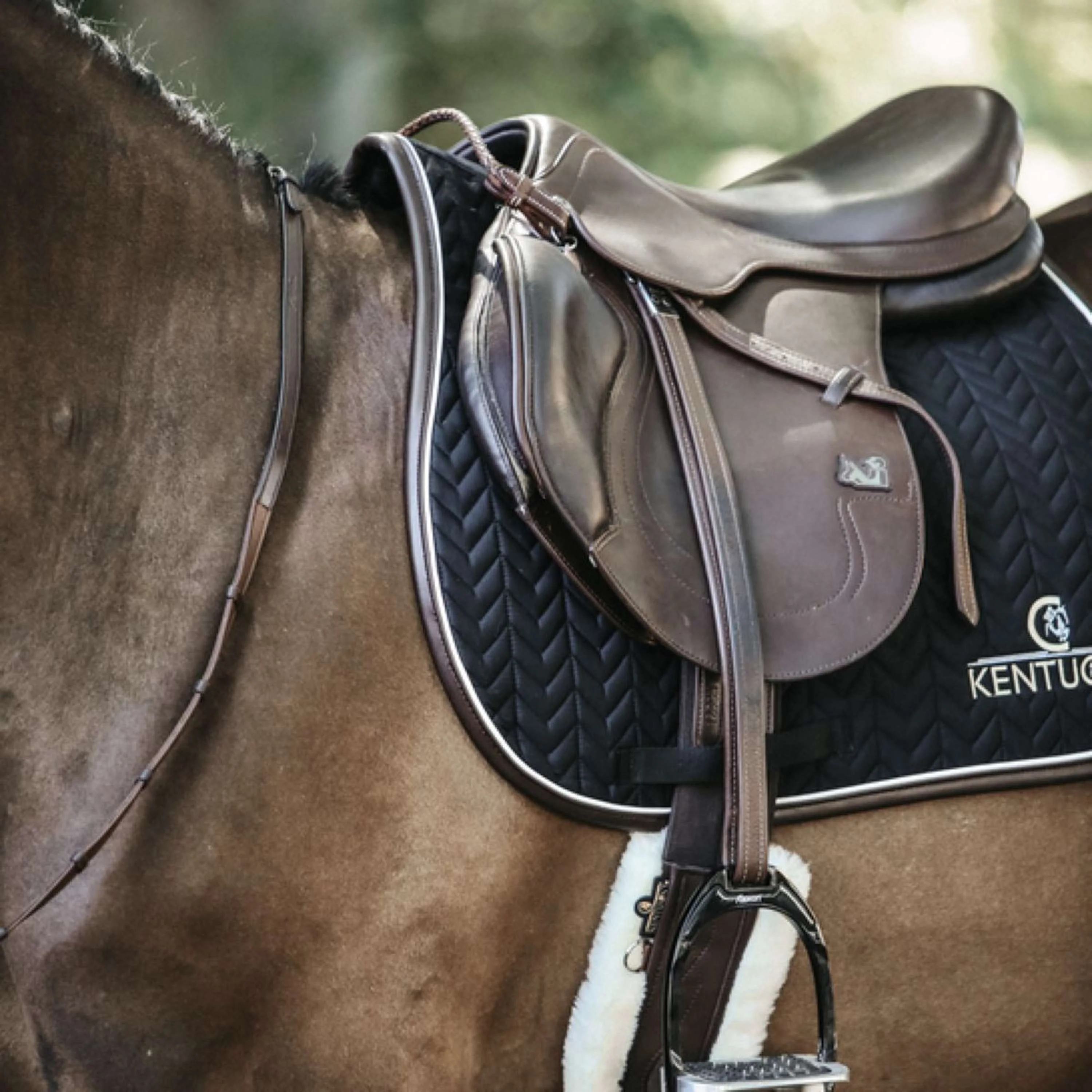 Kentucky Schabracke Springen Fishbone Leder Schwarz - Image 3