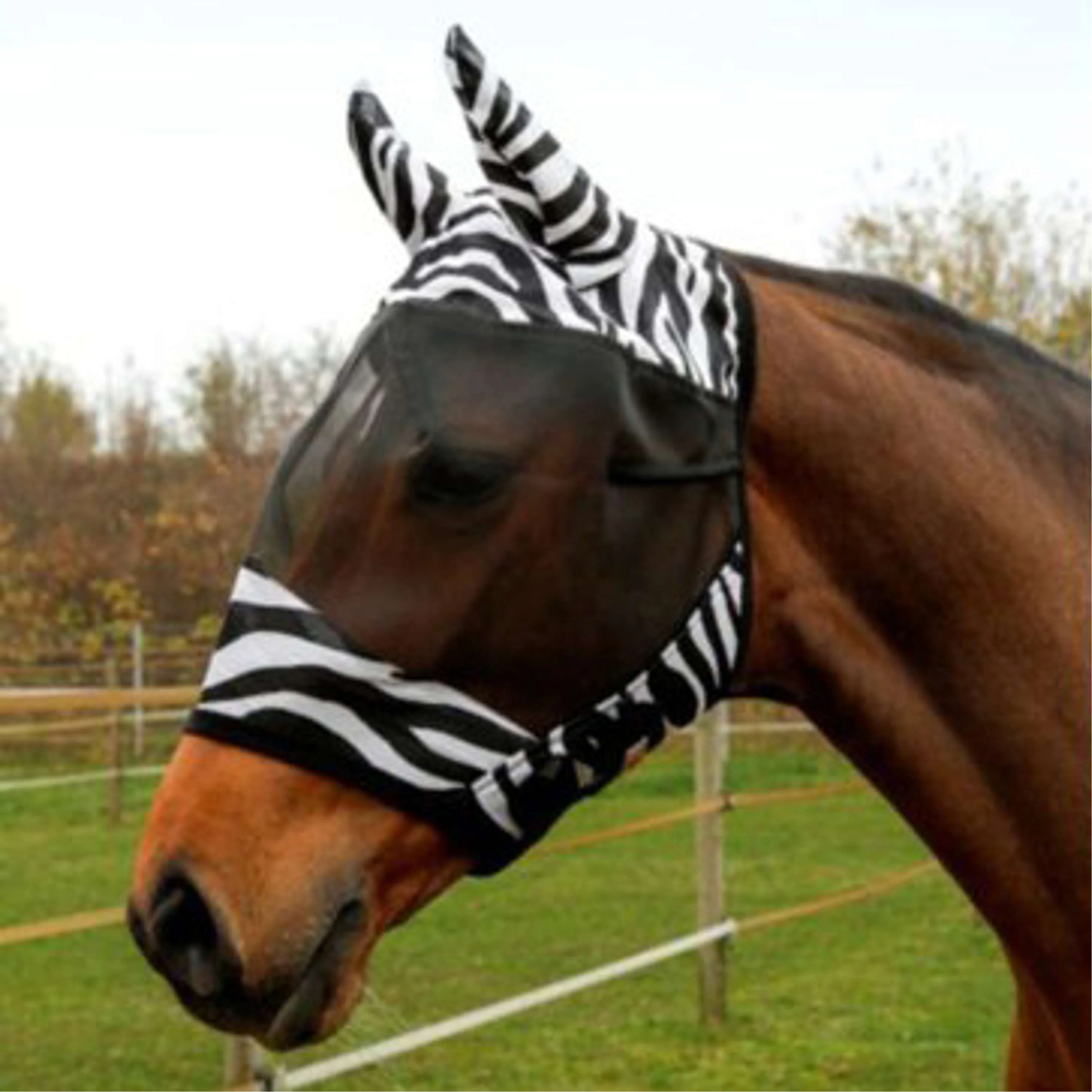 RugBe by Covalliero Fliegenmaske mit Ohrbedeckung Schwarz Zebra - Image 5