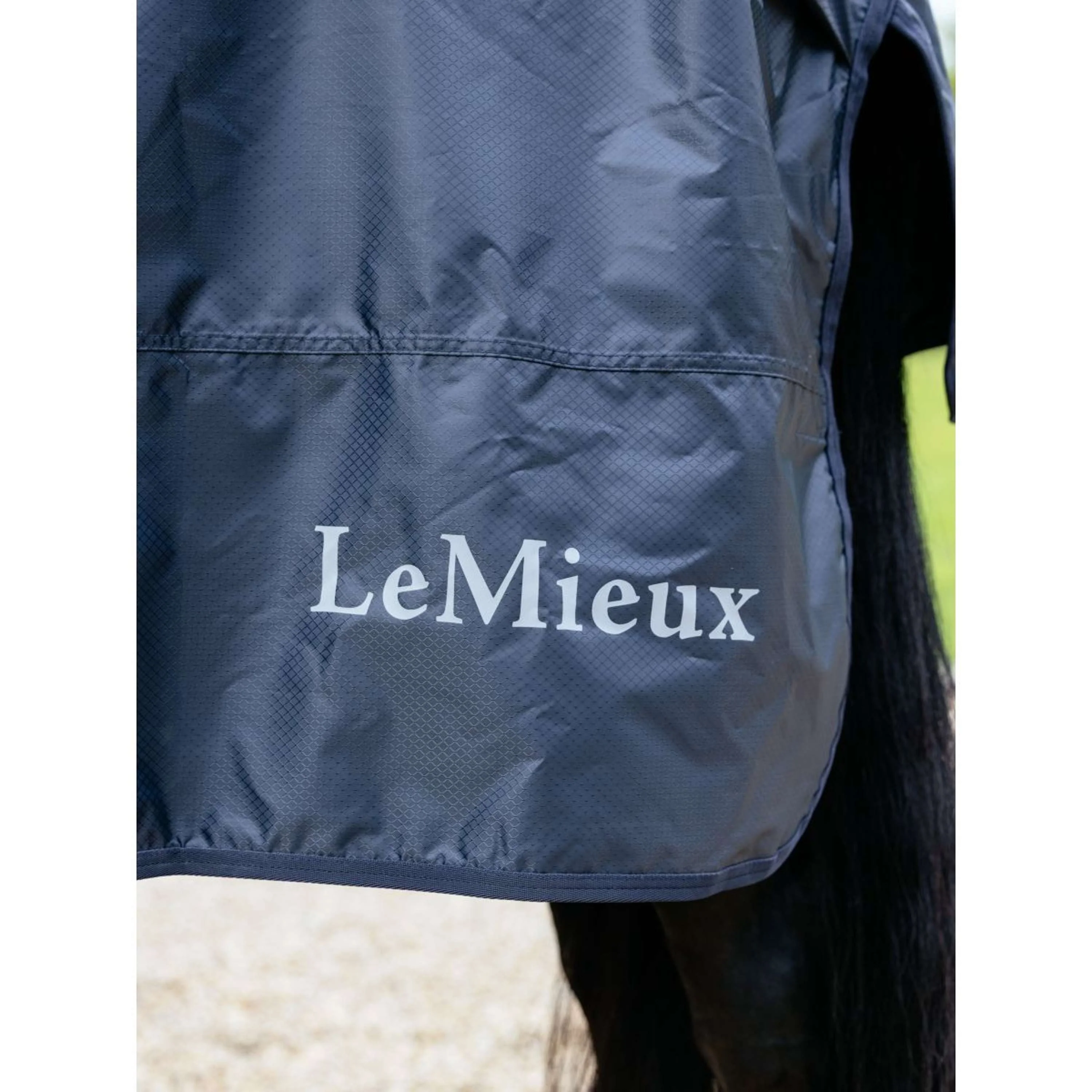 LeMieux Ausreitdecke Rain Navy - Image 5