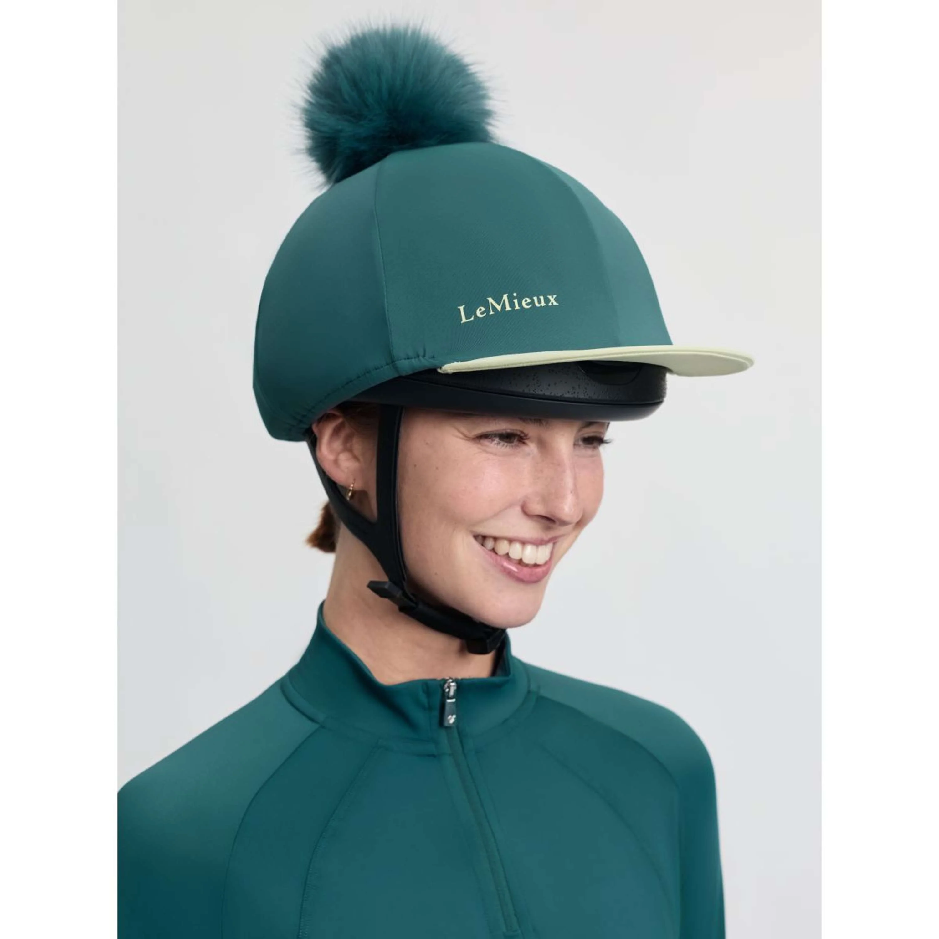 LeMieux Kappenabdeckung Classique Pom Jungle - Image 7
