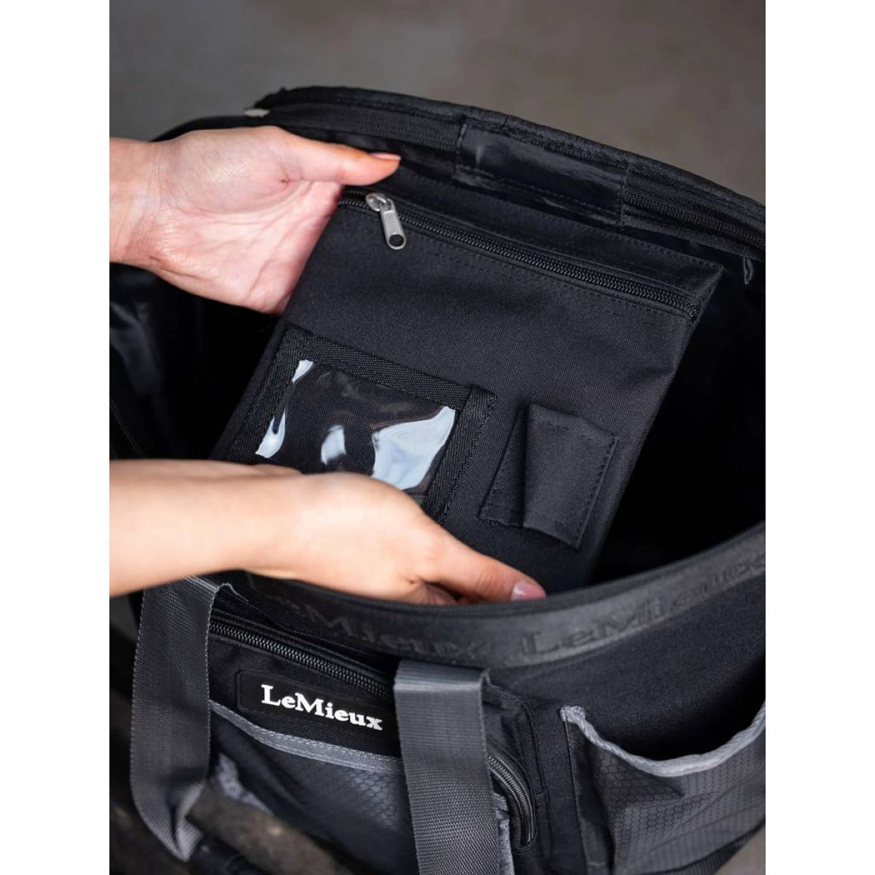 LeMieux Putztasche Schwarz - Image 6