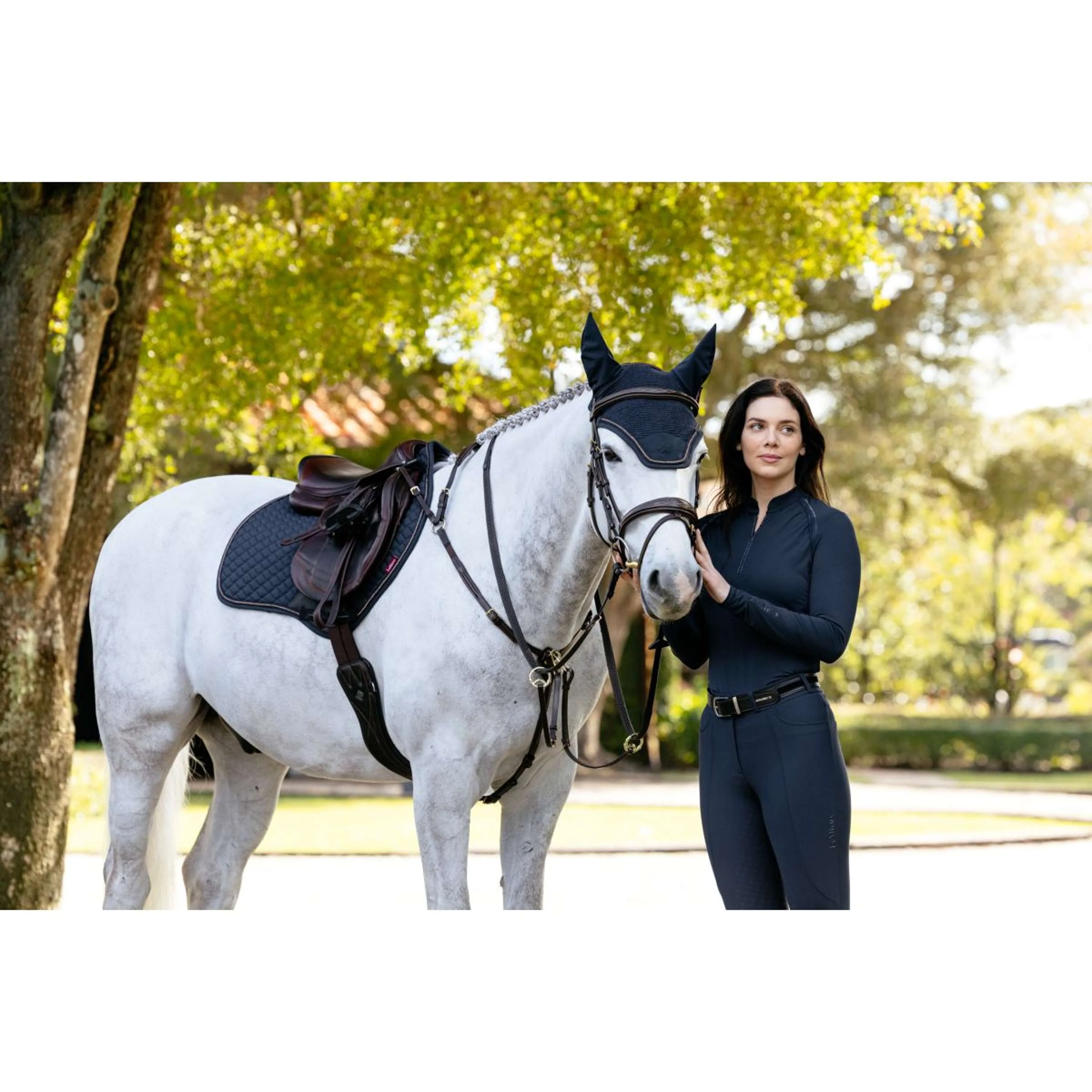 LeMieux Schabracke Brilliance Close Contact Square Springen Navy - Image 3