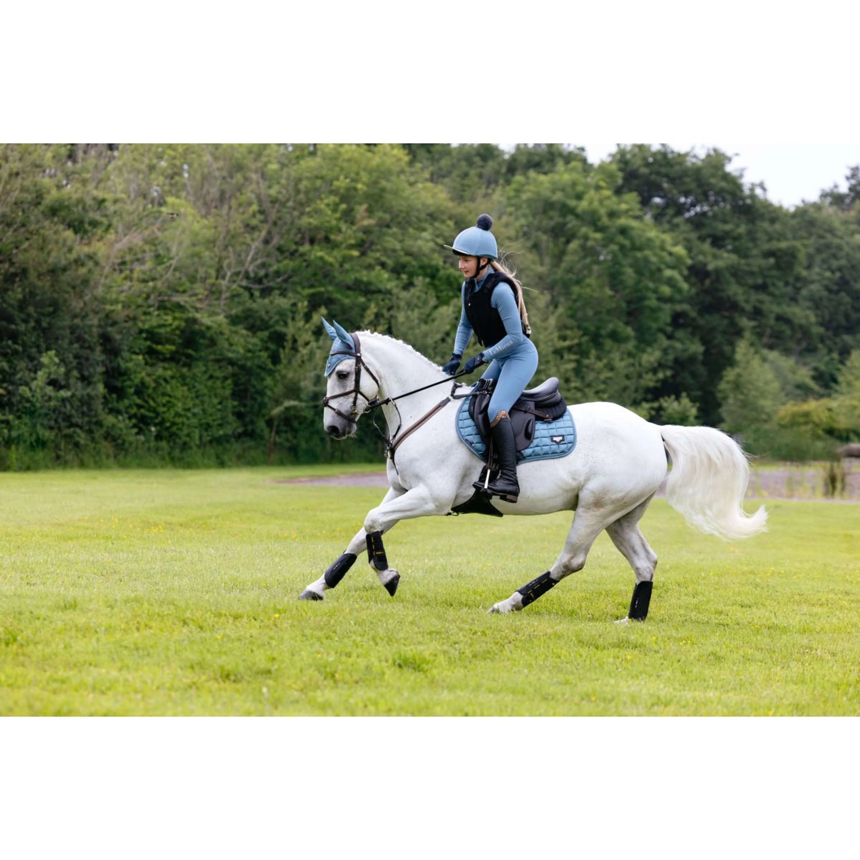 LeMieux Schabracke Loire Classic Square Close Contact Ice Blue - Image 4