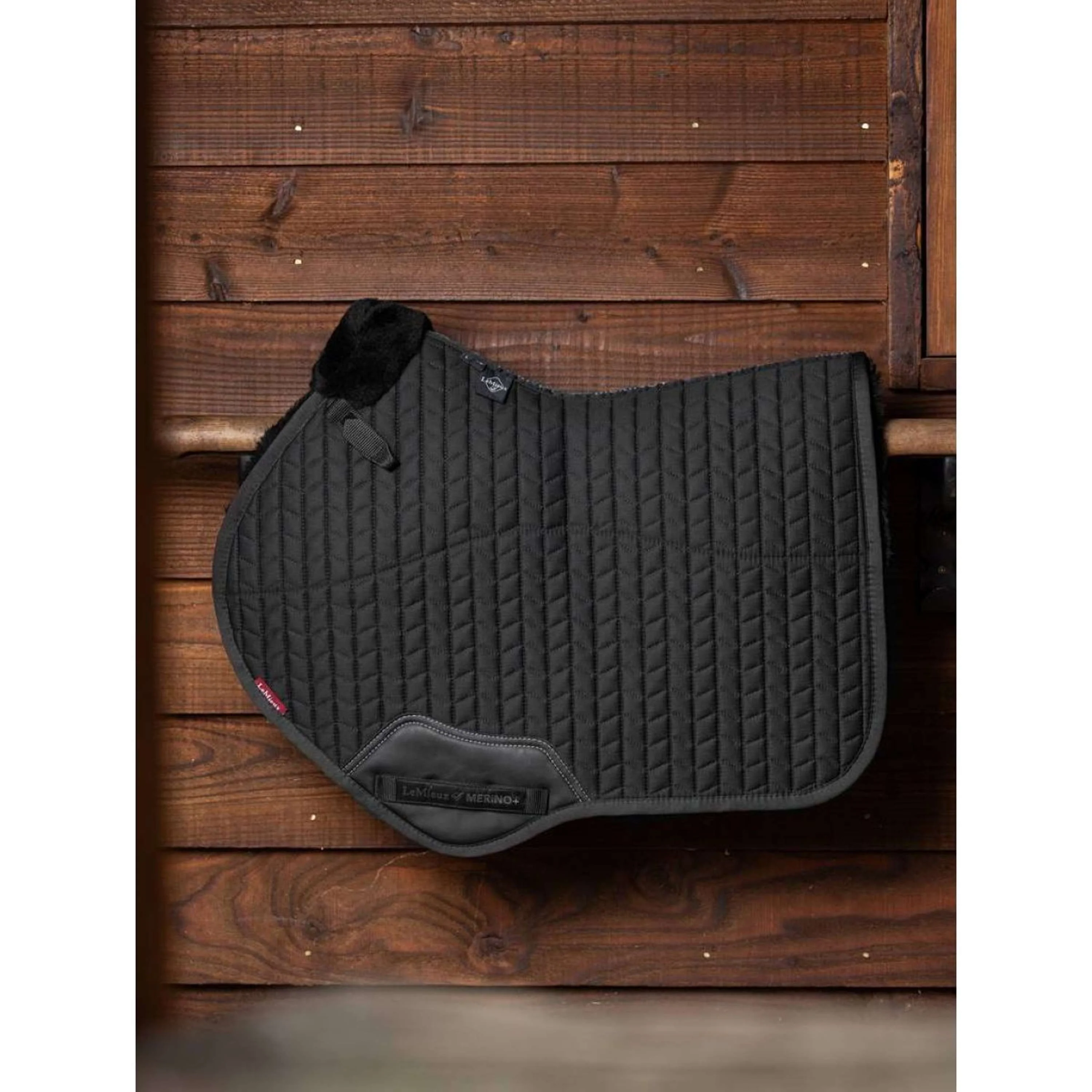 LeMieux Schabracke Pro CC Lammfell Schwarz/Schwarz - Image 2