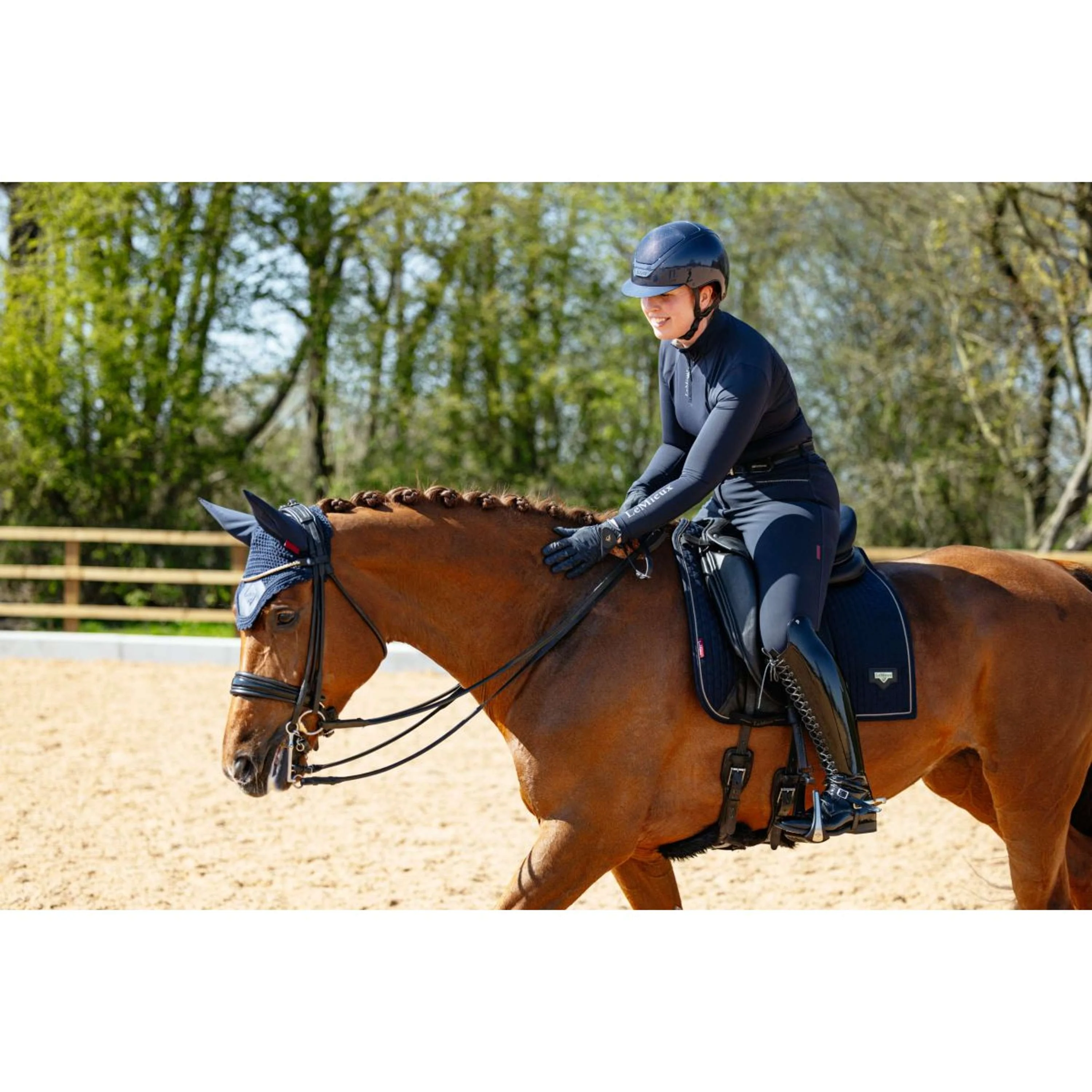 LeMieux Schabracke Puissance Suede Dressur Navy - Image 3
