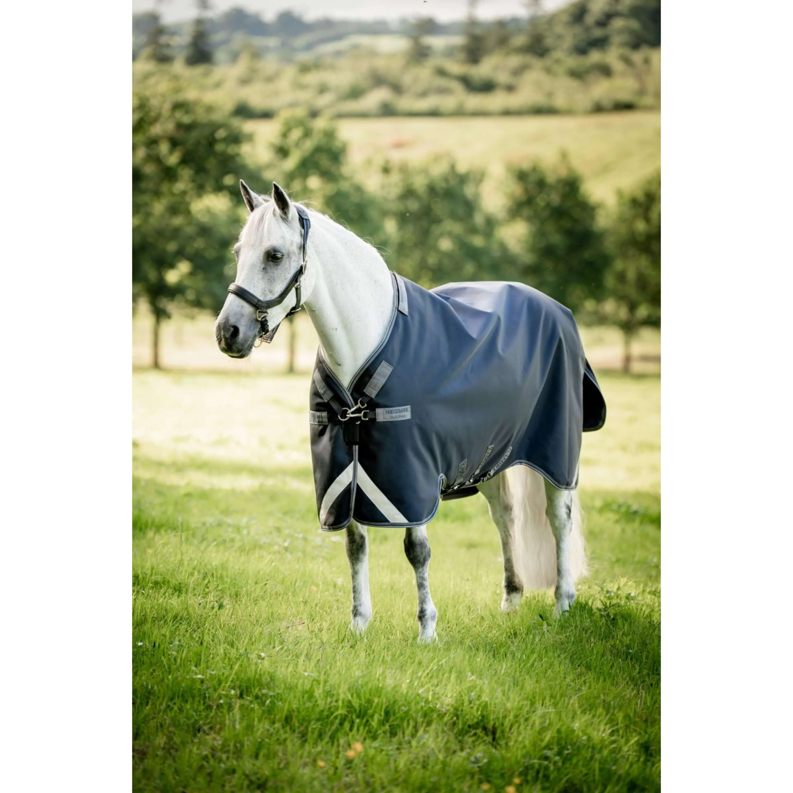 Rambo Turnout Rug 1680D Varilayer 450g Navy/Thunderstorm Grey/Silver - Image 3