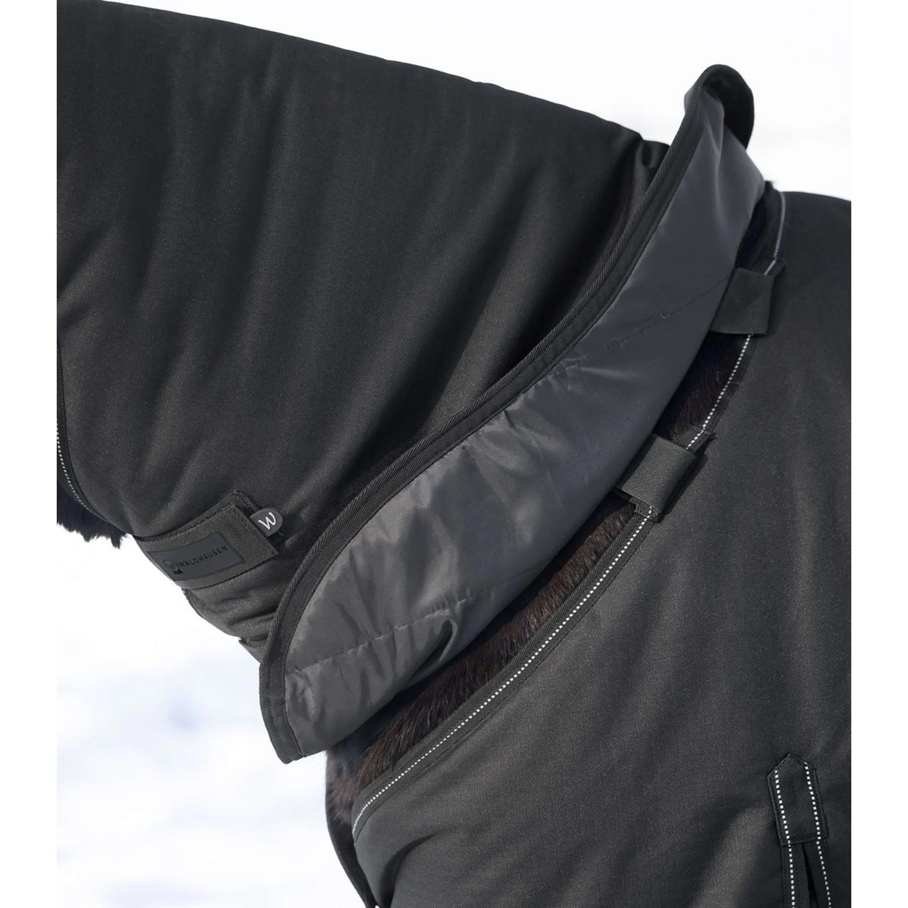 Waldhausen Halsteil 600D 200g Schwarz - Image 2